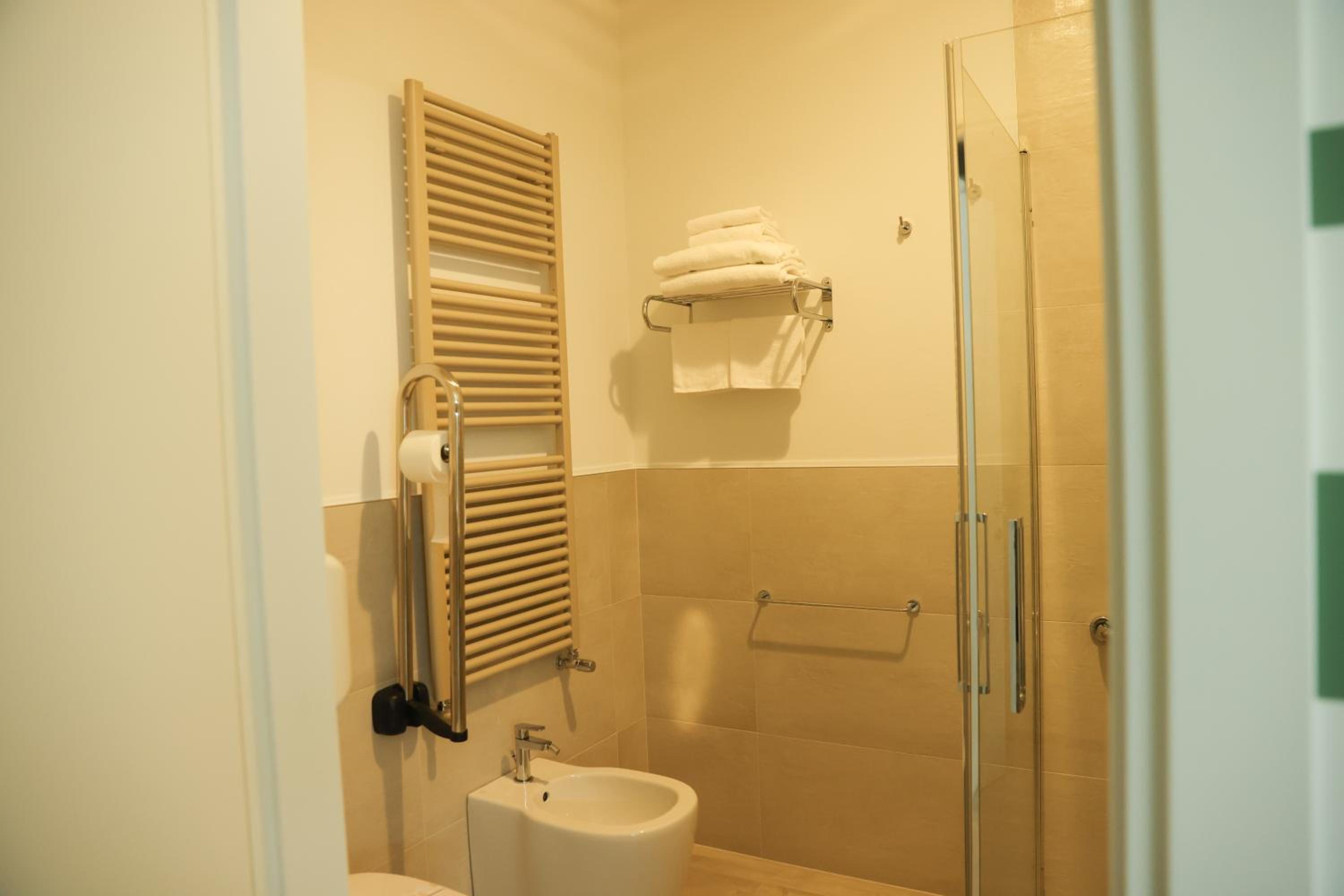 Double Room - Photo 2