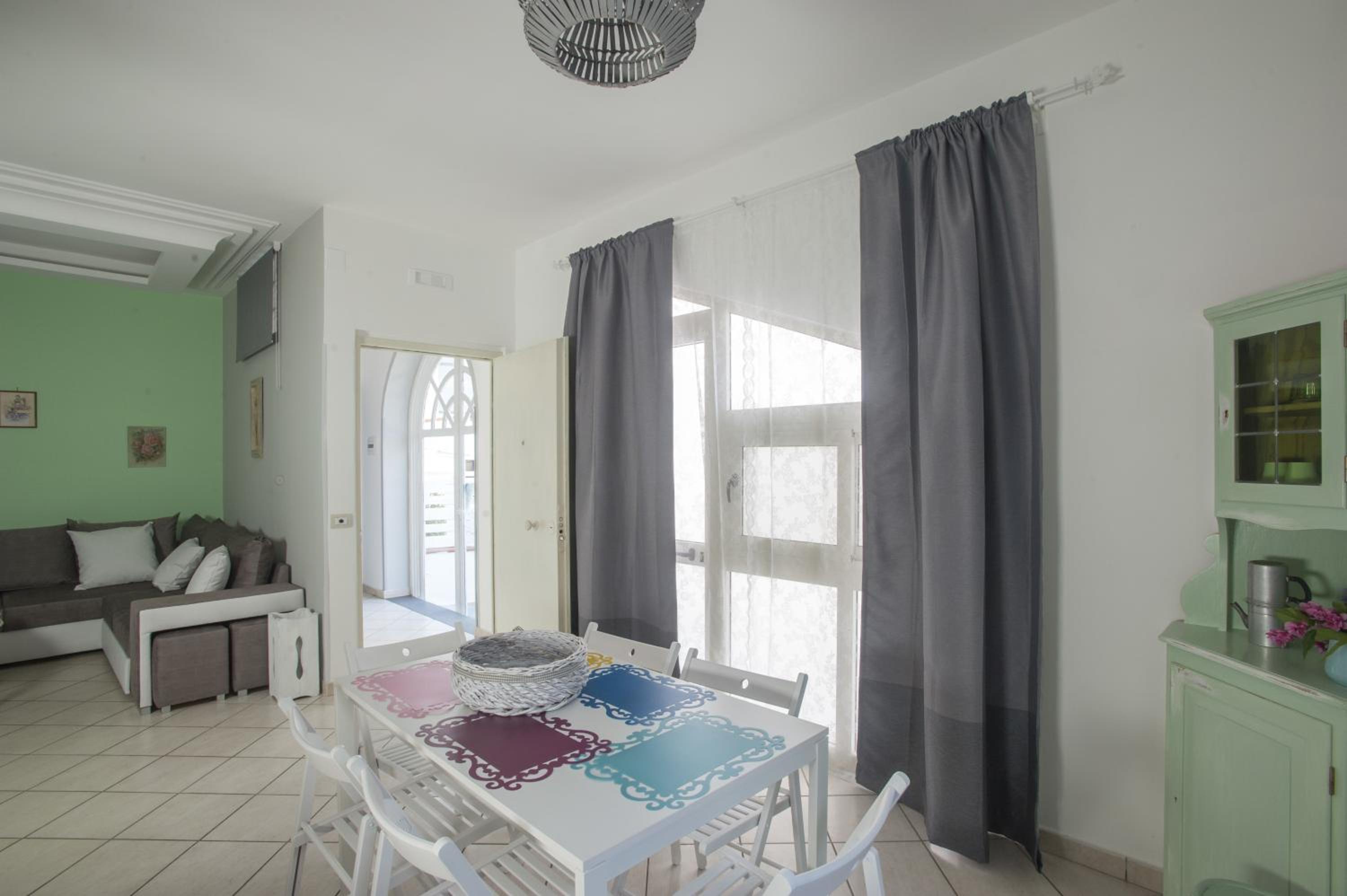Deluxe Suite With Terrace And Kitchen photo 3