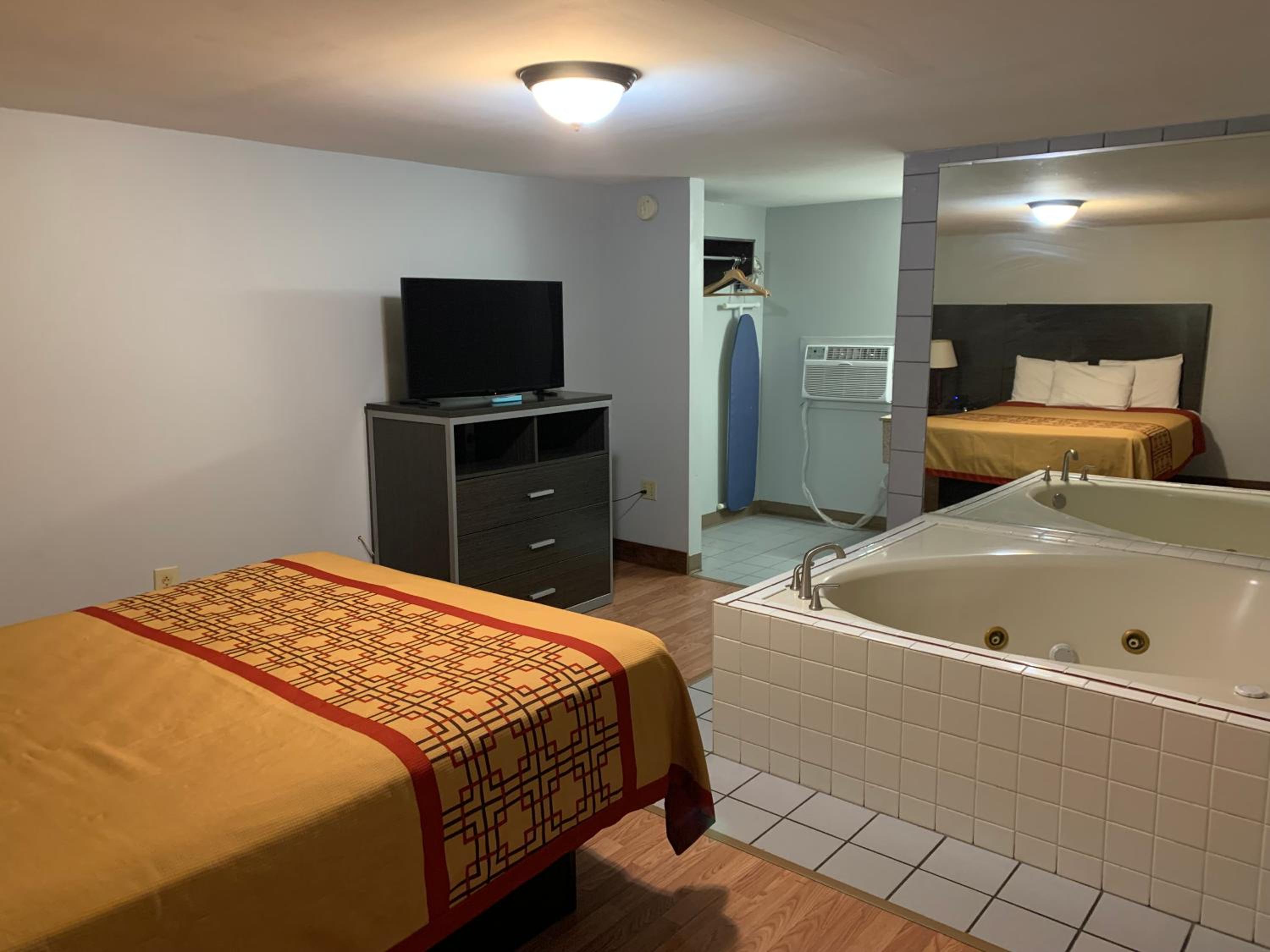 Two-Bedroom Suite - Non-Smoking photo 2