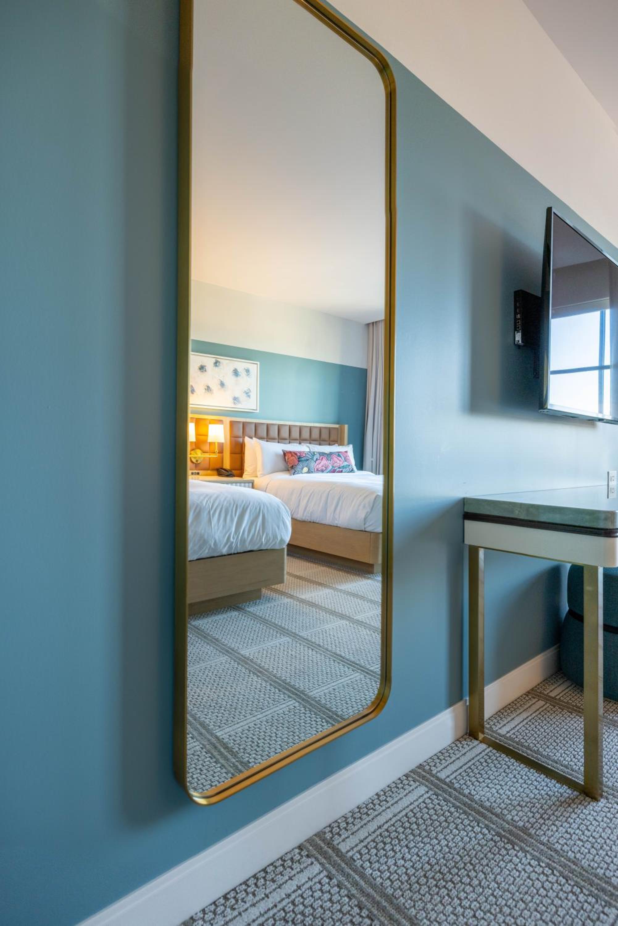Standard Queen Room with Two Queen Beds - Hearing Accessible - Photo 1