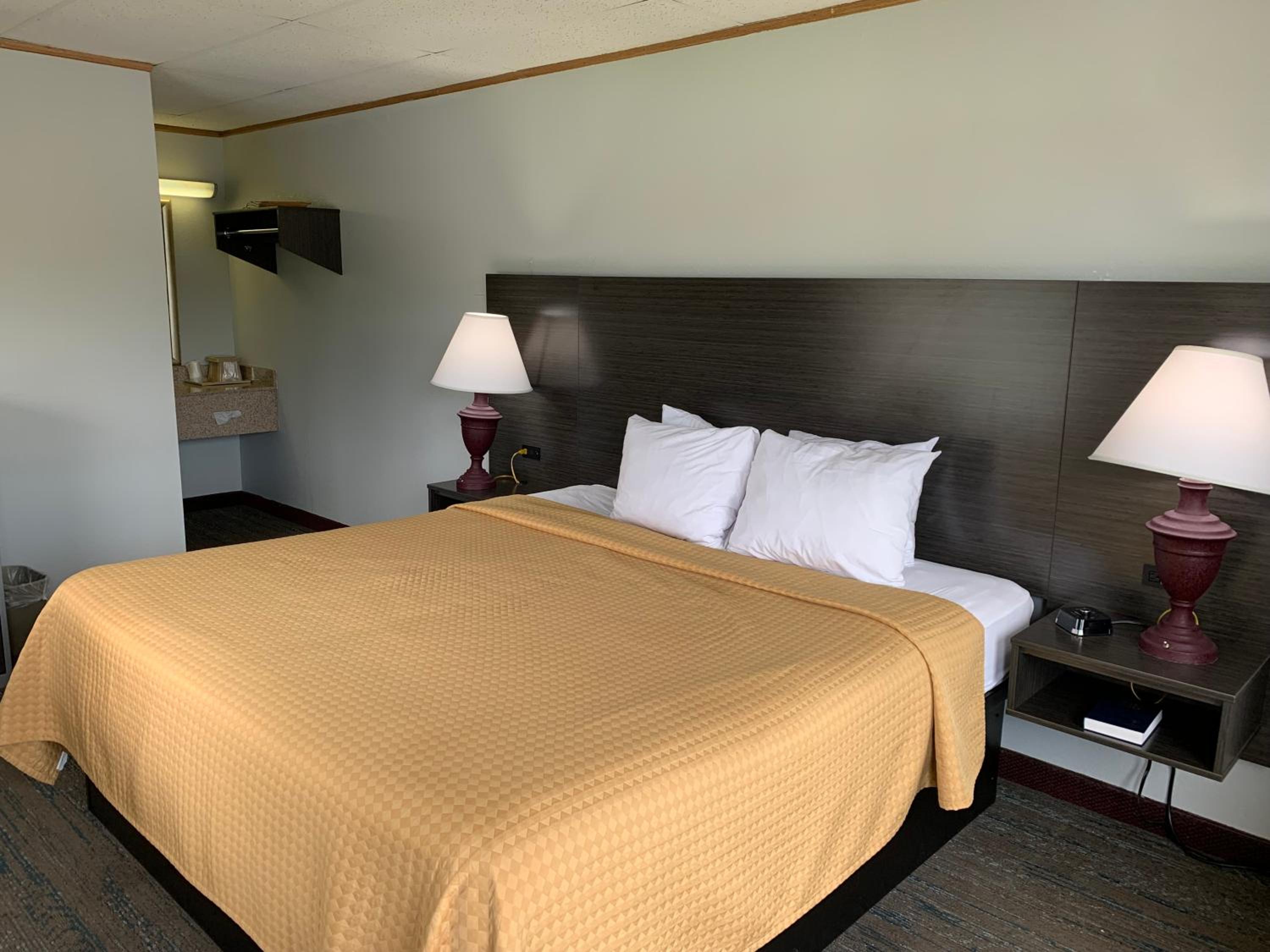 King Room With Mountain View - Non-Smoking