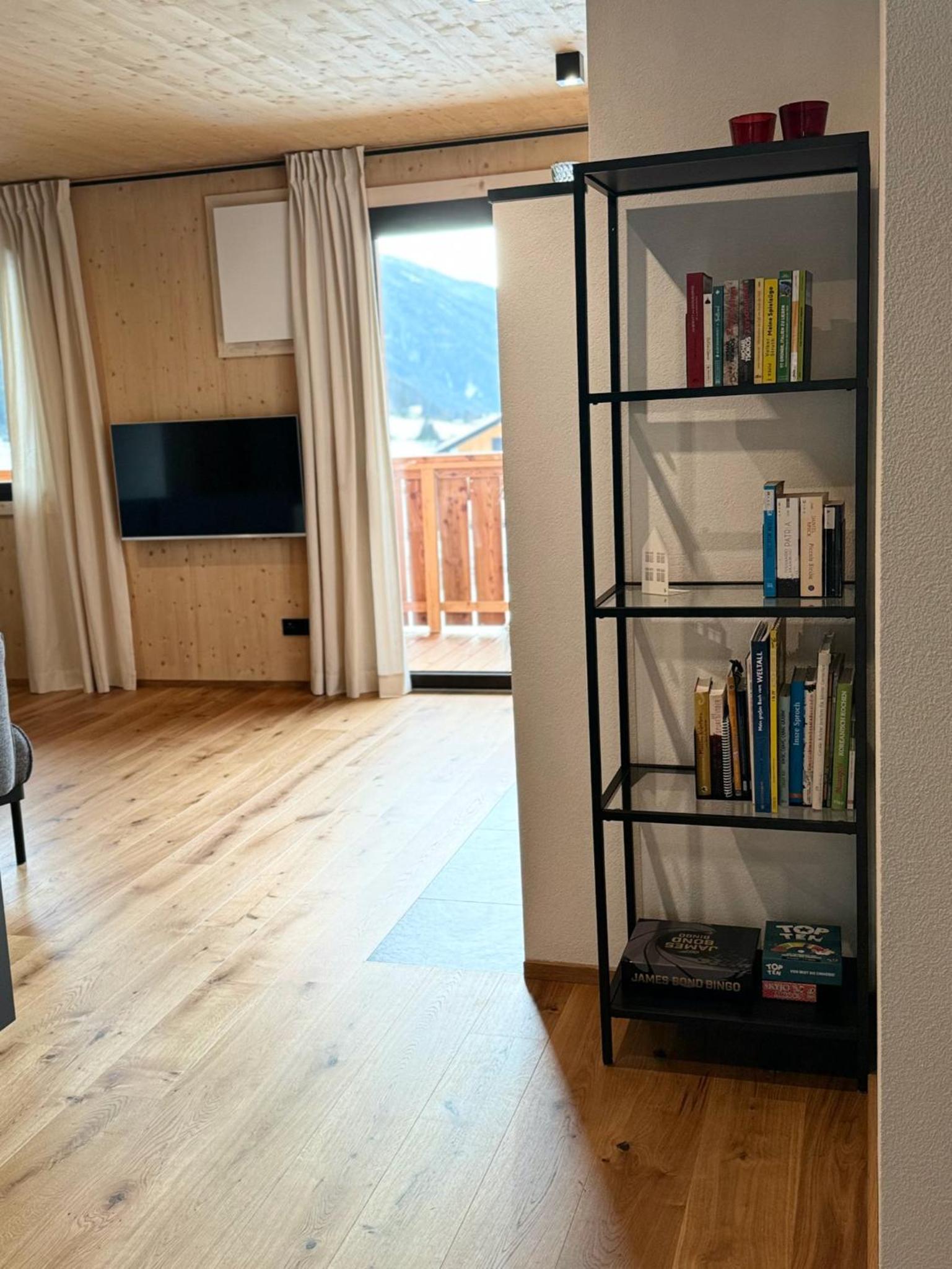 Apartment photo 2