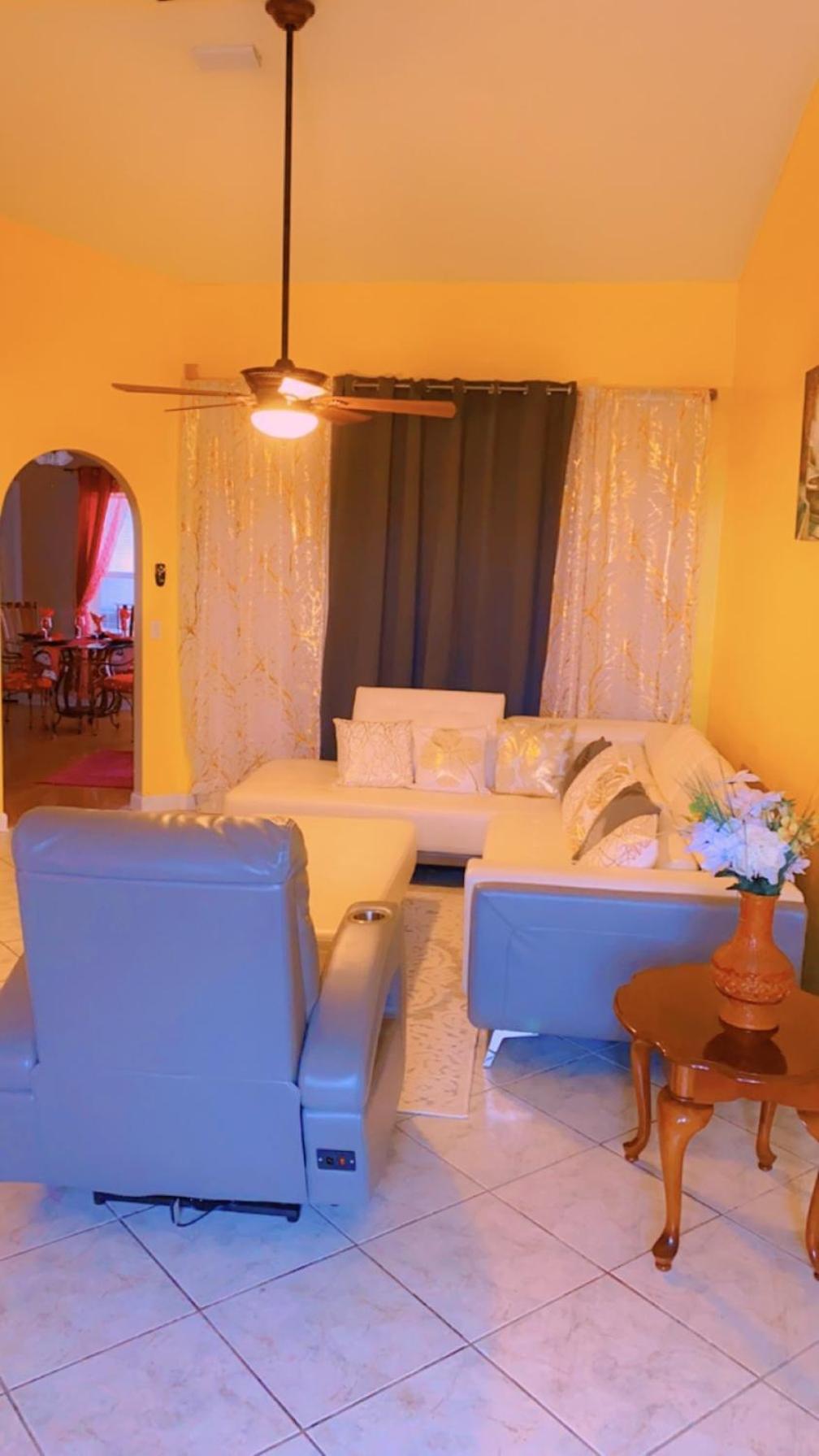 Three-Bedroom Villa photo 1