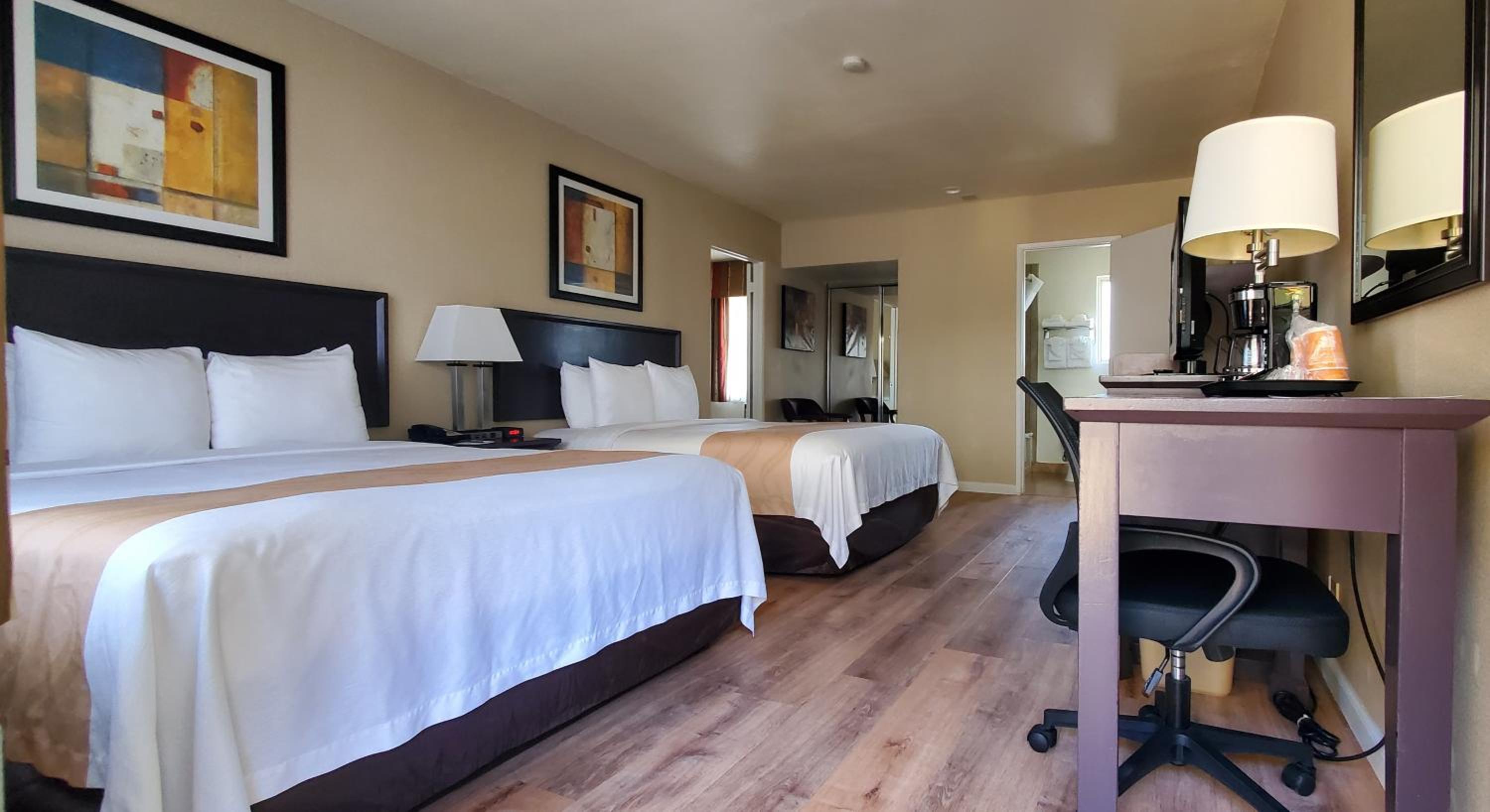 Family Suite, 2 Queen Beds, 1 Double Bed, Non Smoking - Photo 1