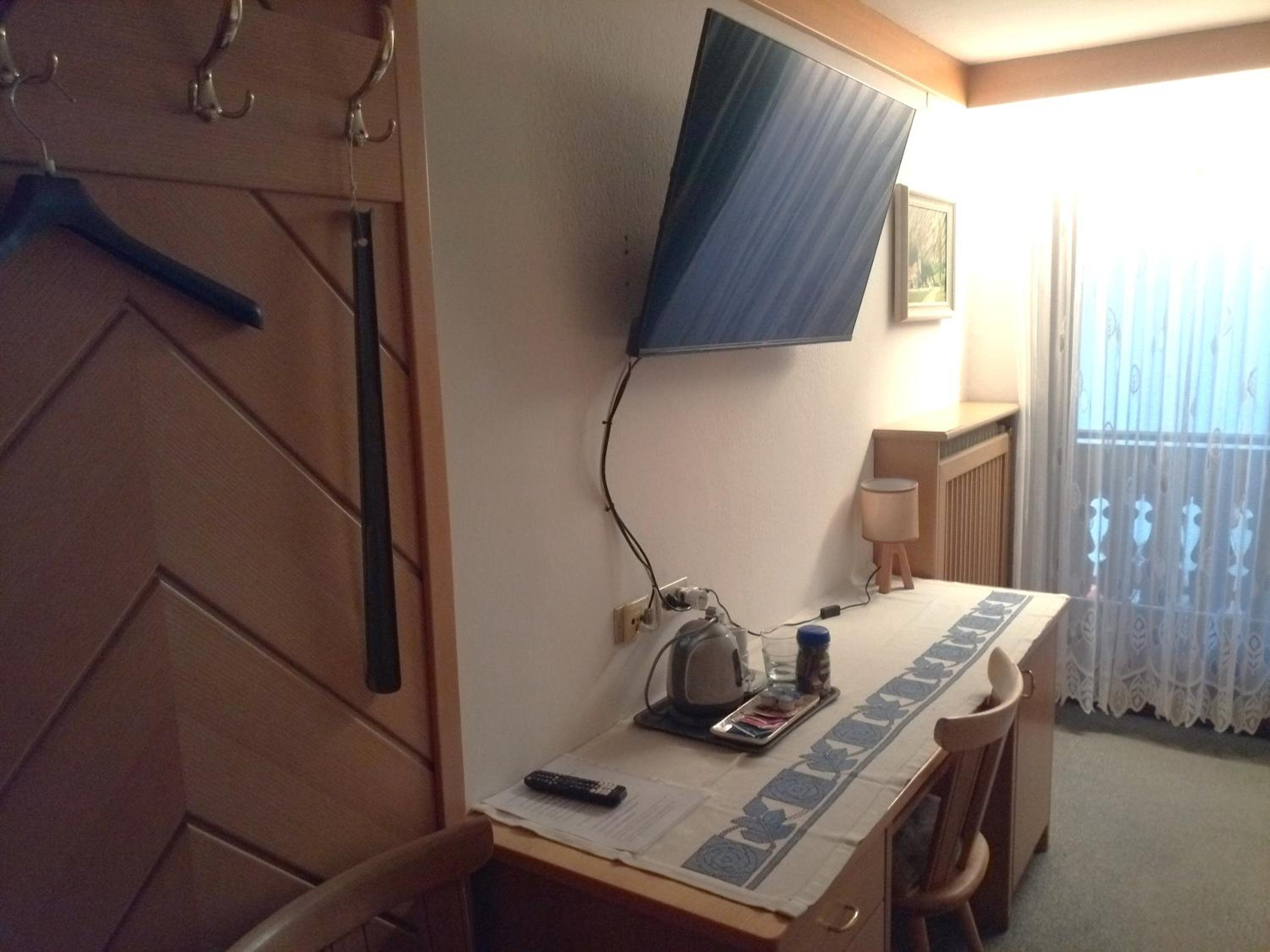 Double Room with Balcony without View photo 3