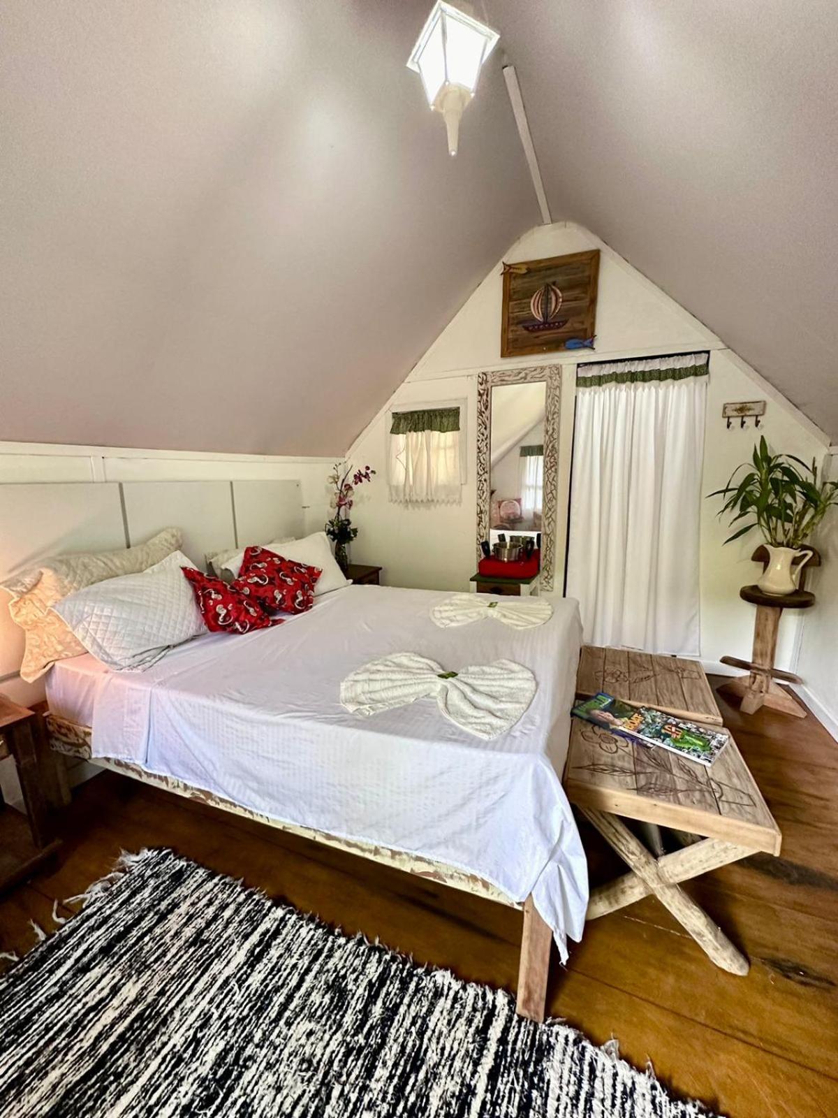 Deluxe Double Room with Balcony - Photo 14