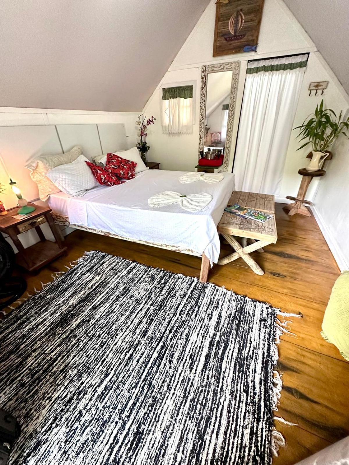Deluxe Double Room with Balcony - Photo 3