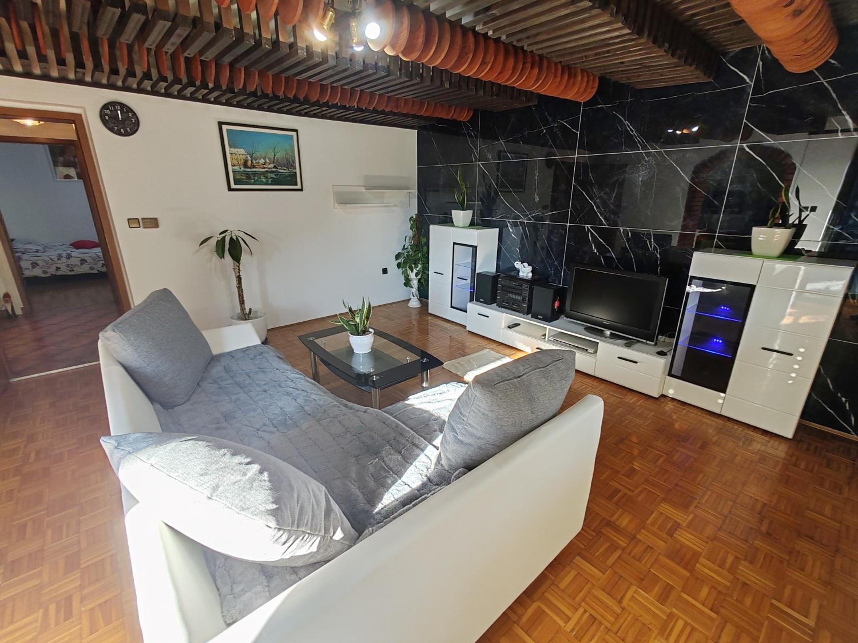 Two bedroom apartment with Balcony photo 2