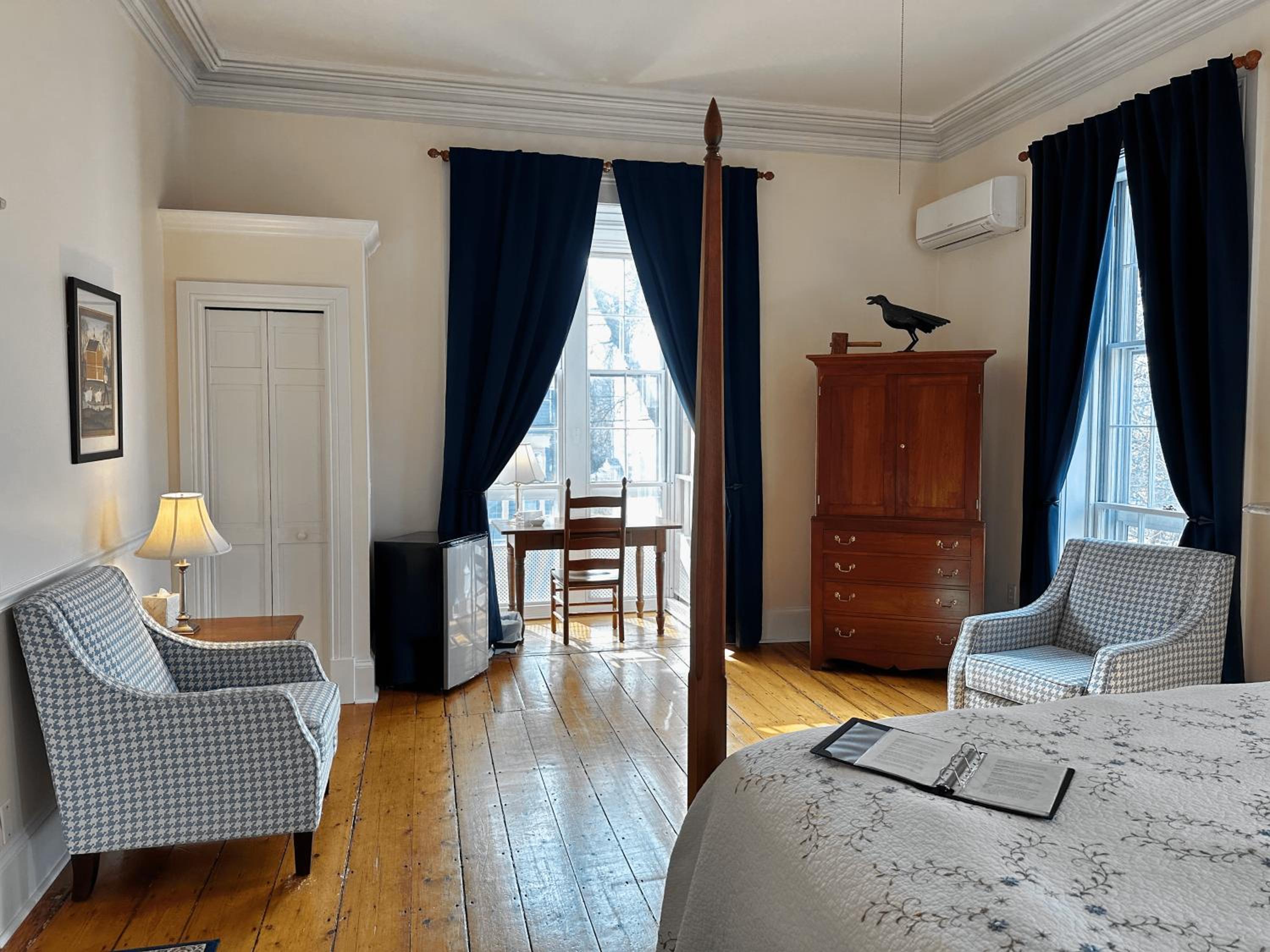 King Room - First Floor photo 2