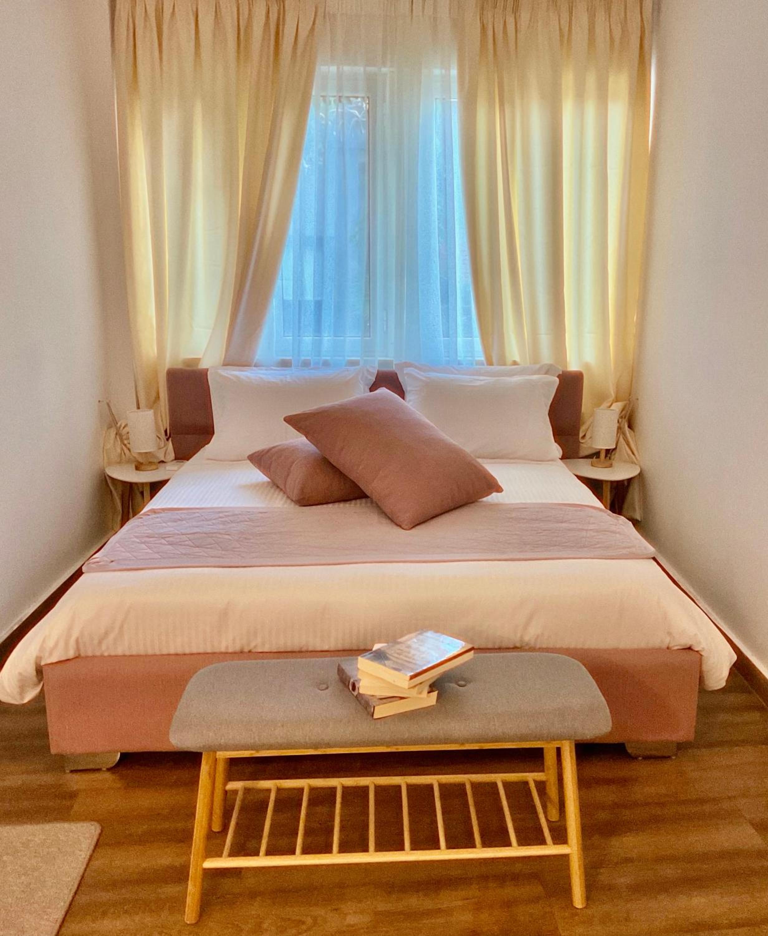 Deluxe Apartment photo 2