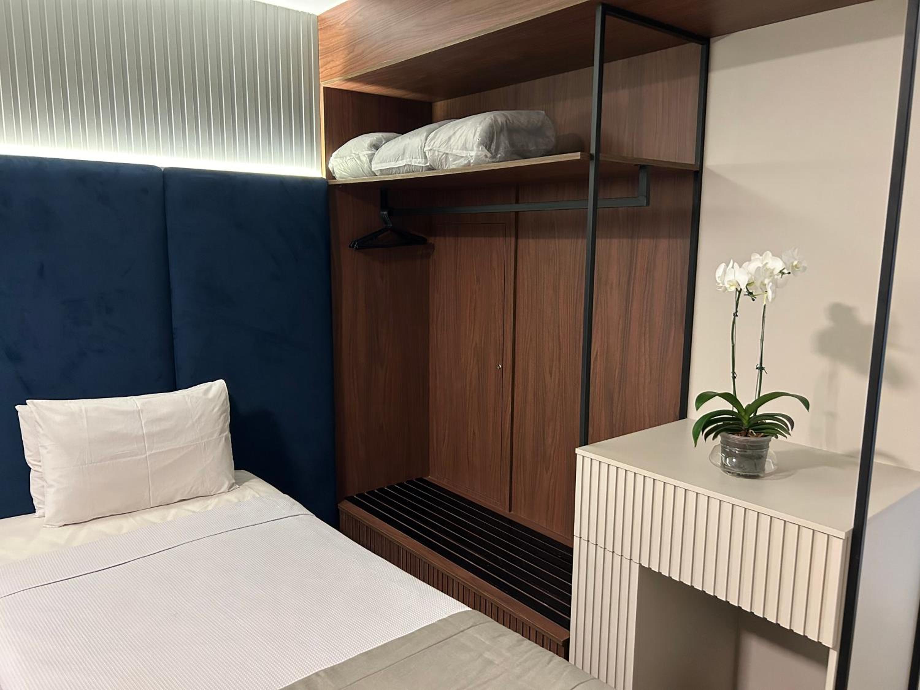 Luxury Triple Room - Photo 19