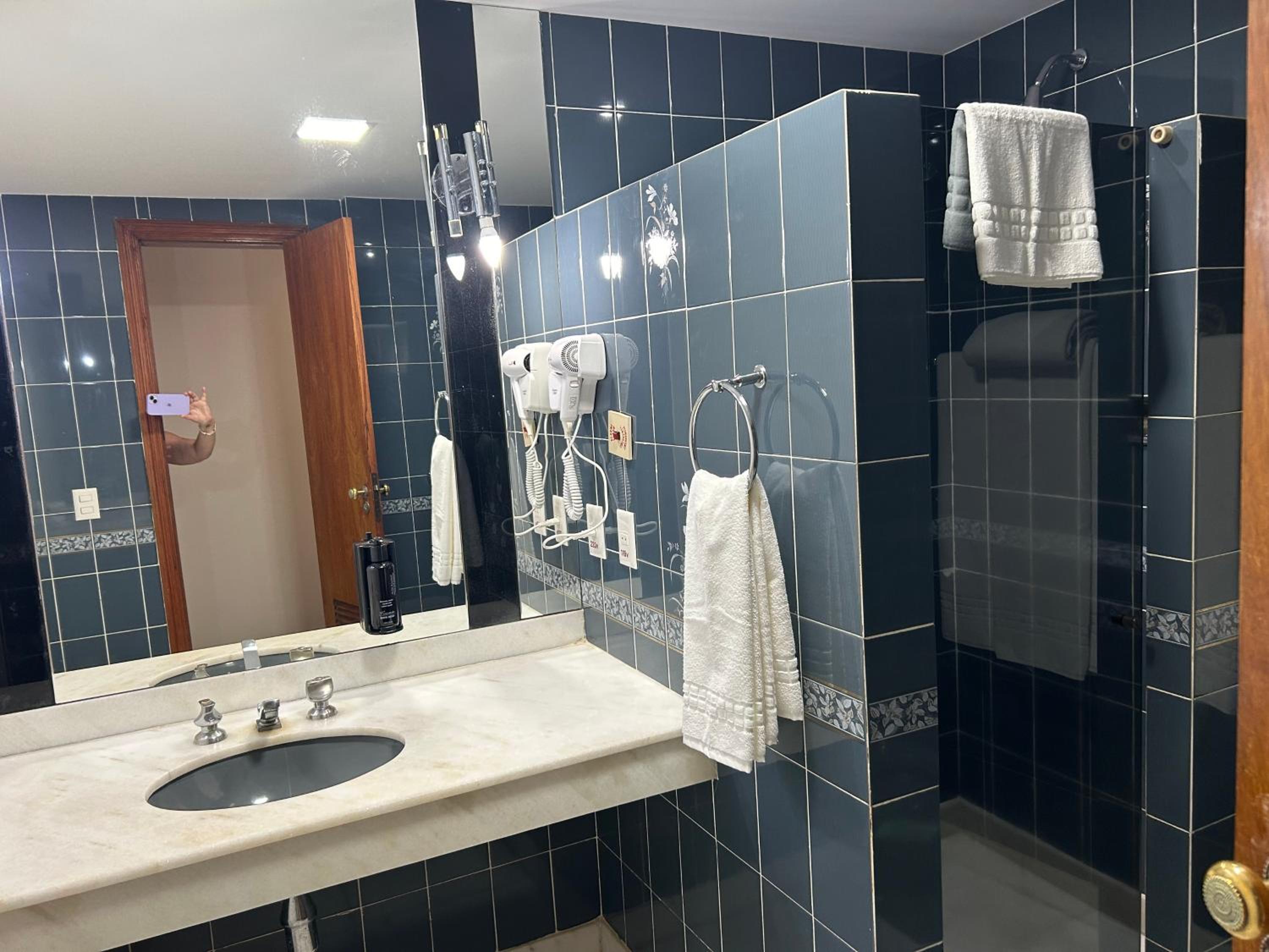 Standard Double Room without view - Photo 8