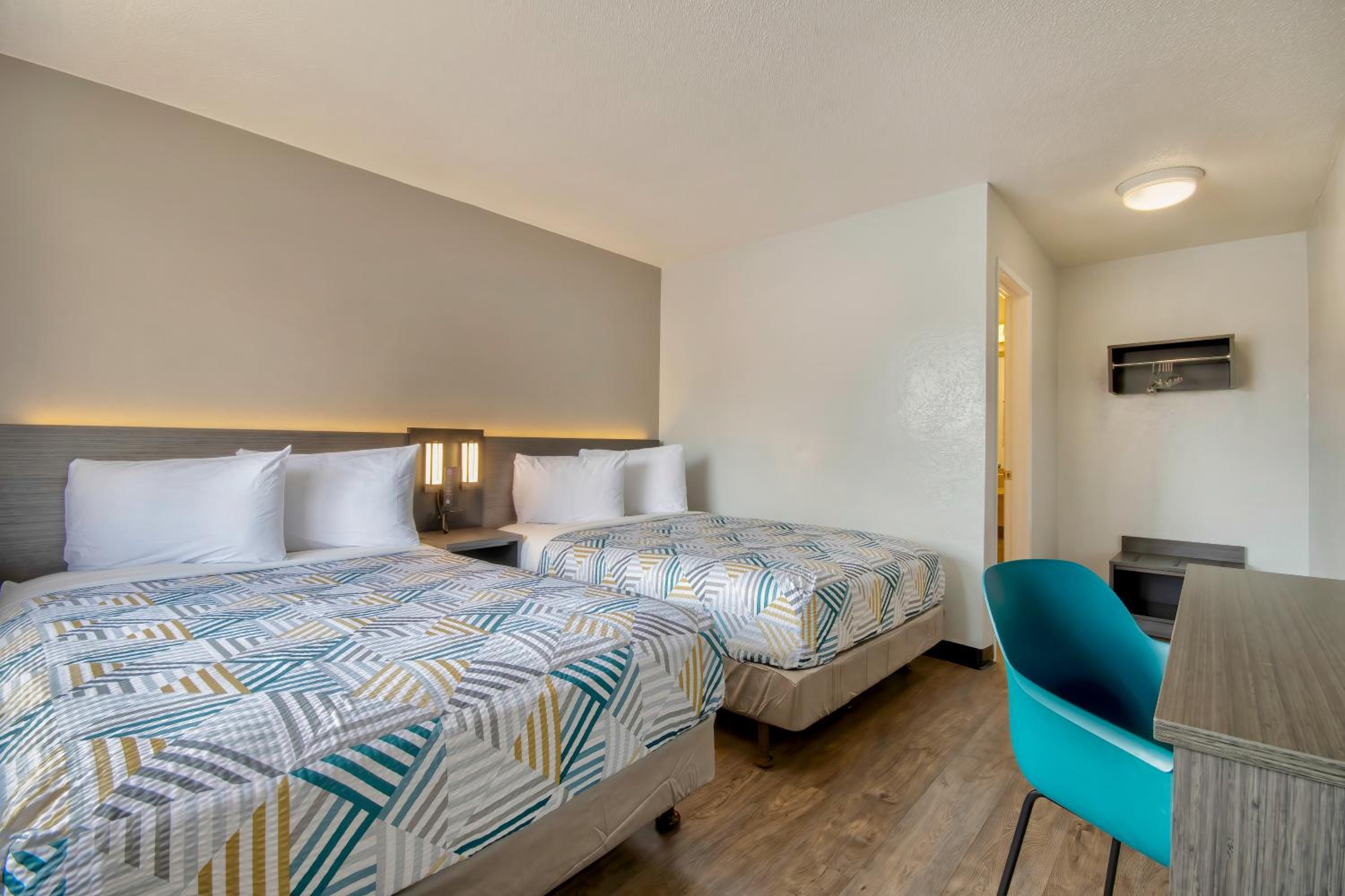 Deluxe Quadruple Room - Non-Smoking photo 1