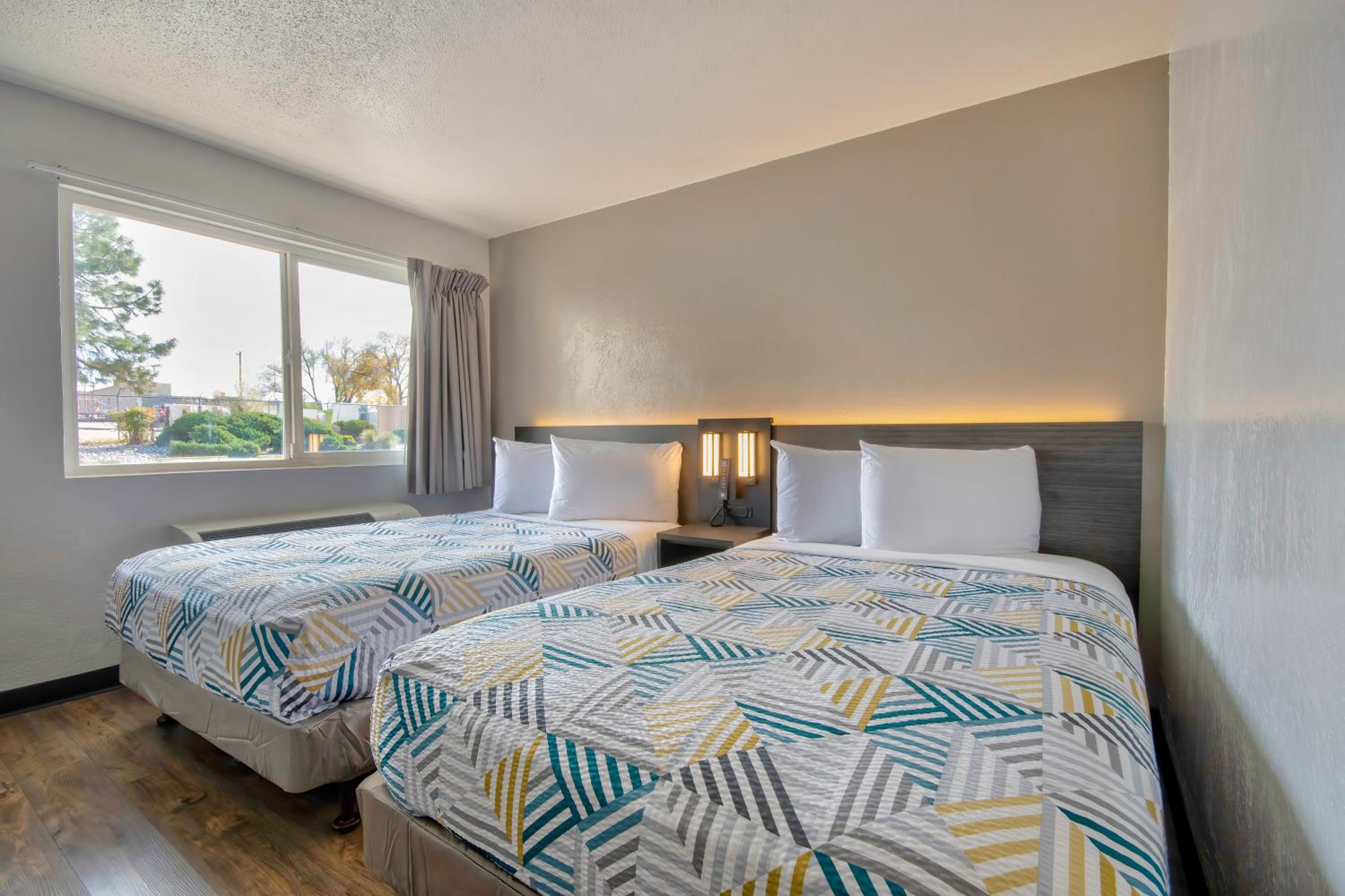 Deluxe Quadruple Room - Non-Smoking photo 2