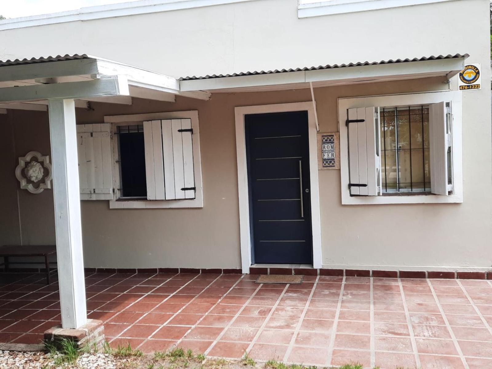 Three-Bedroom House photo 2