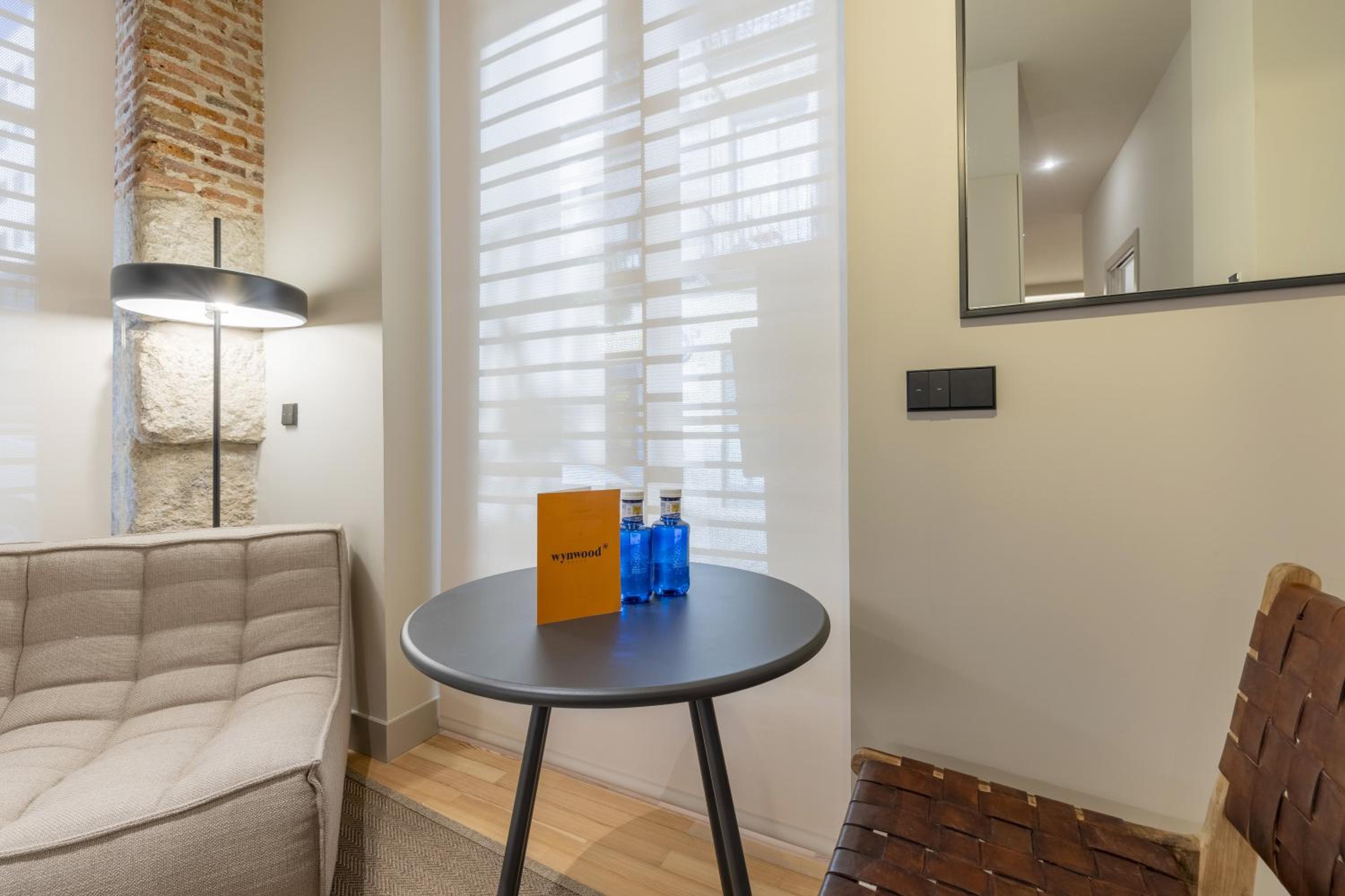 Classic Apartment photo 2