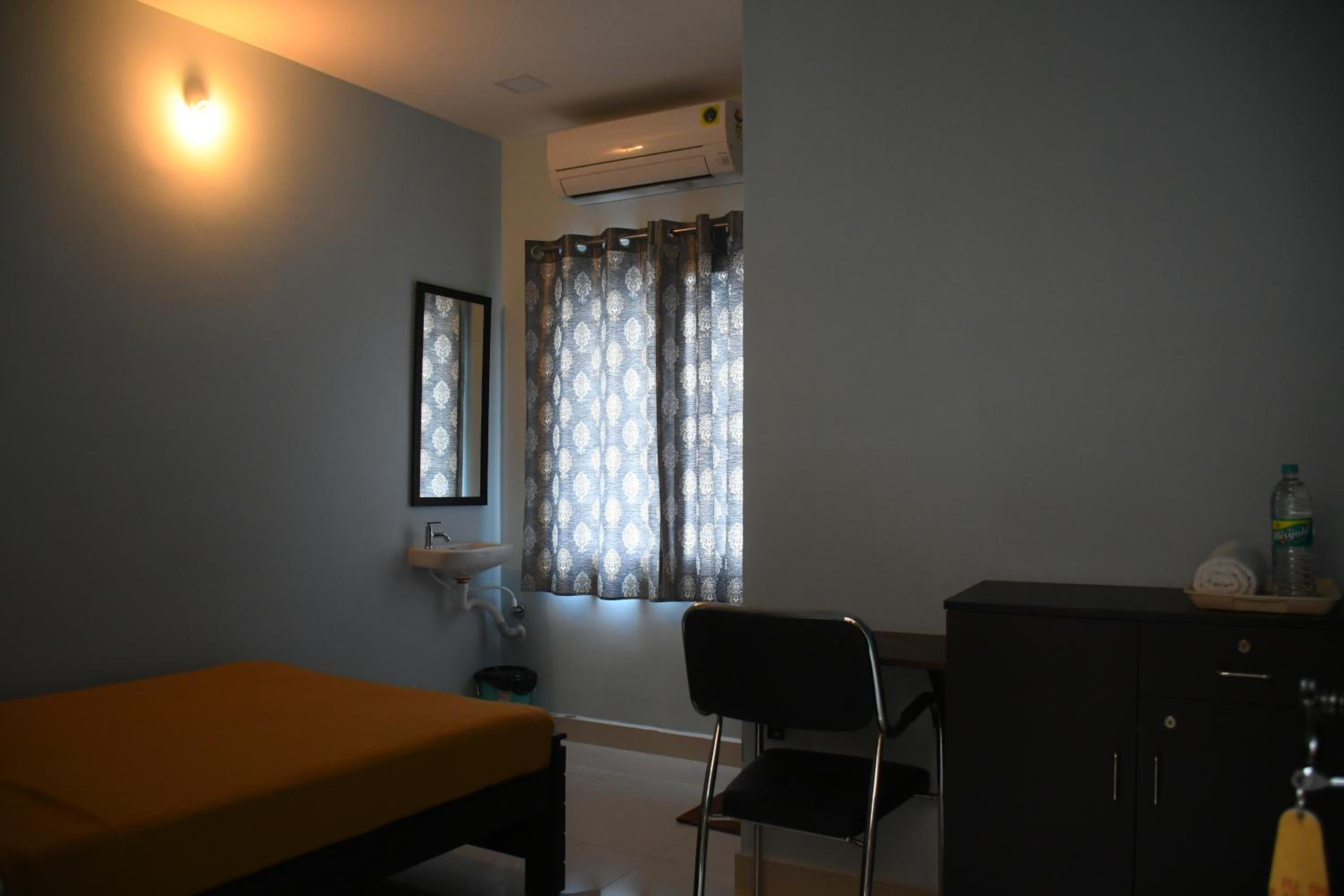 Deluxe Double Room photo 3