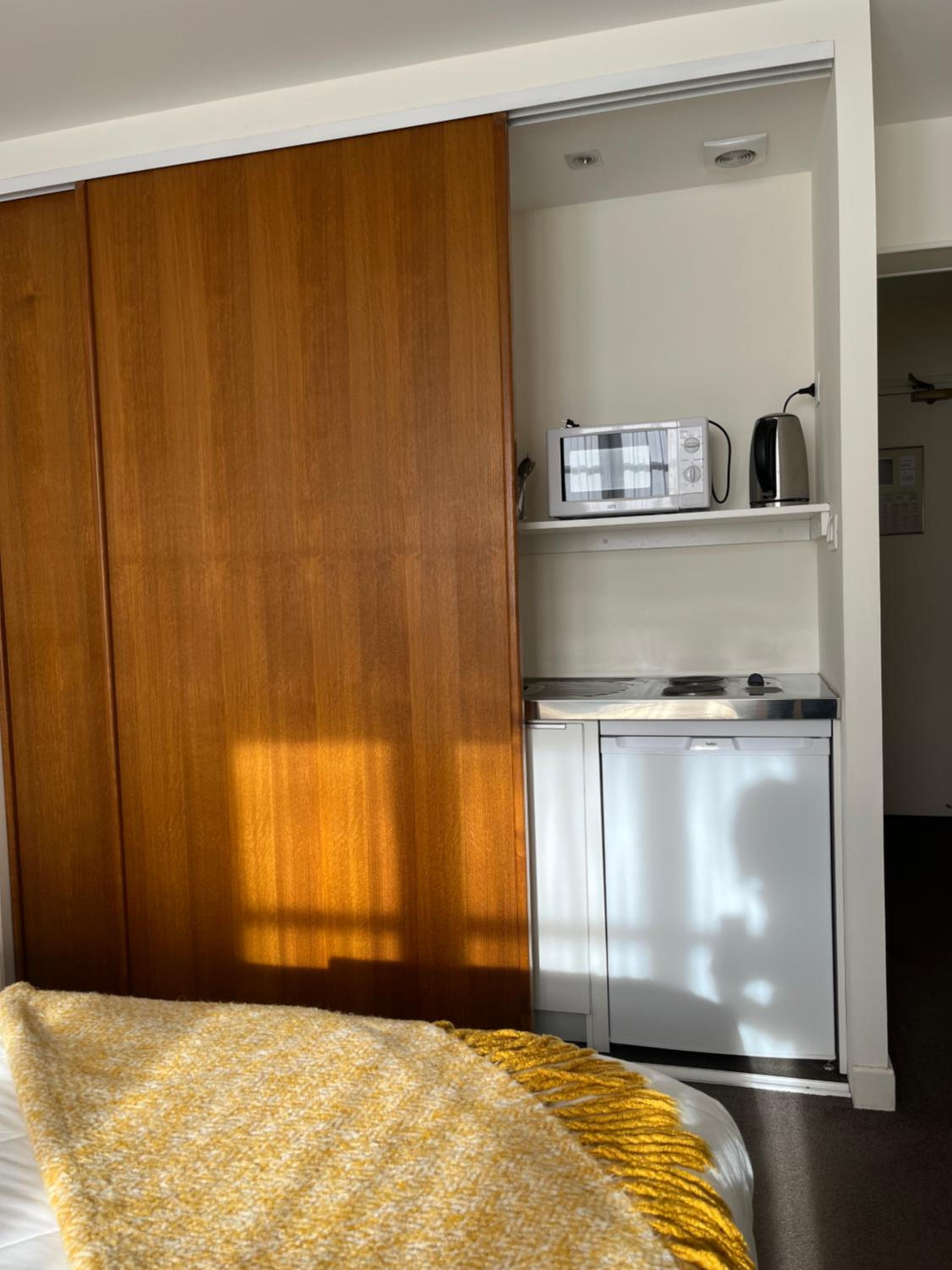 Standard Twin Room with Garden View photo 3