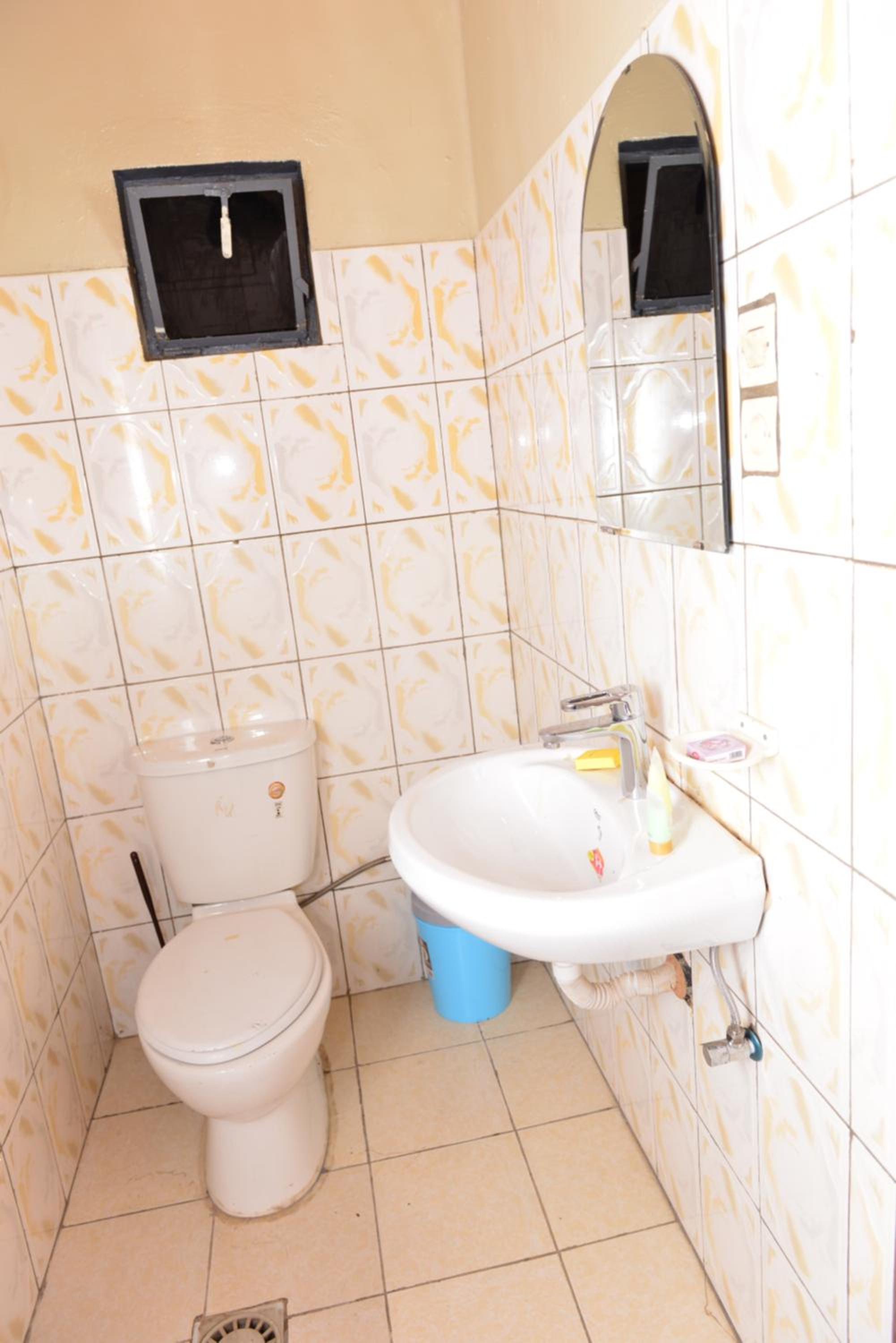 Budget Double or Twin Room photo 2