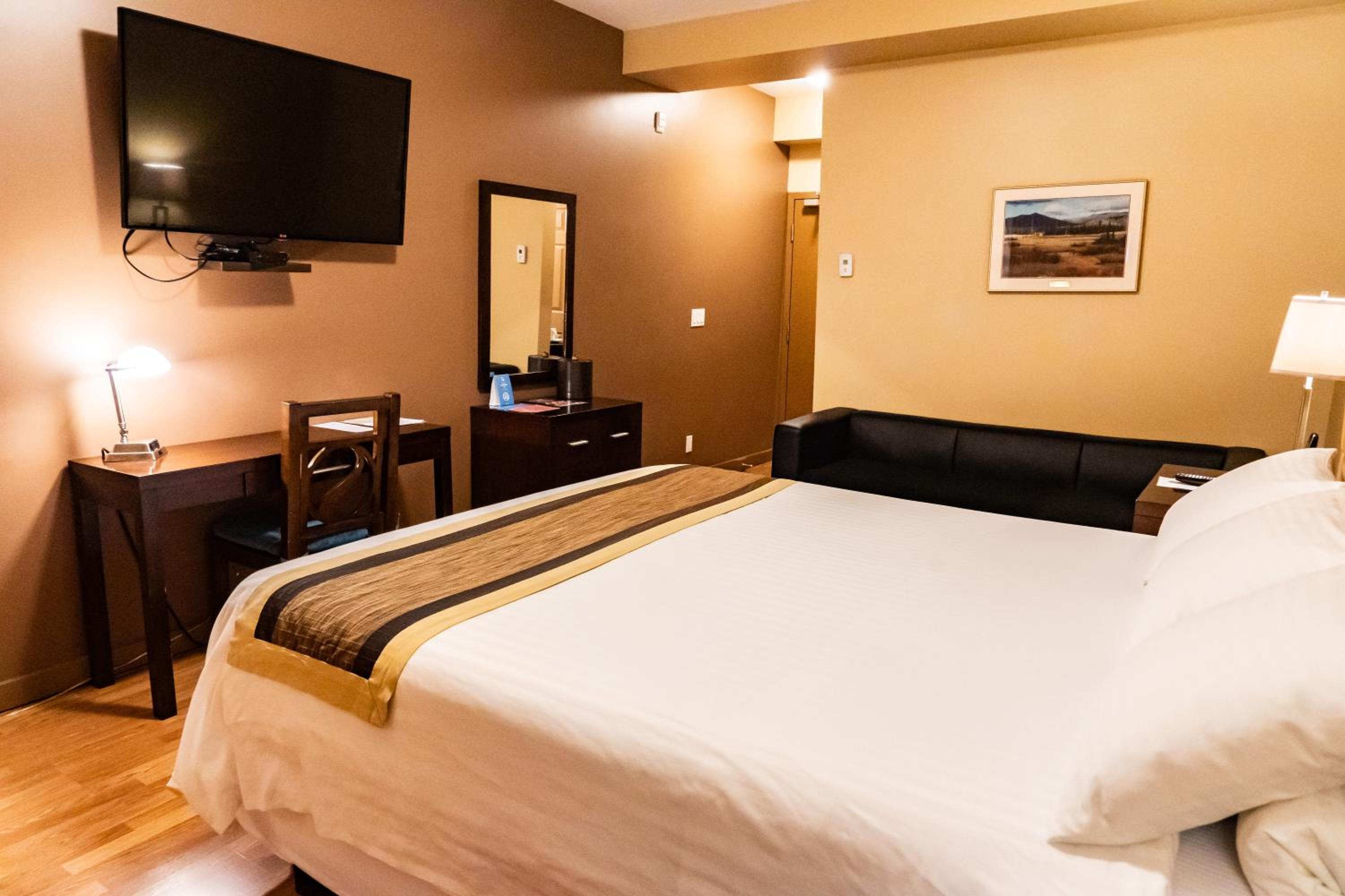 Deluxe Double Room with Shower - Photo 4