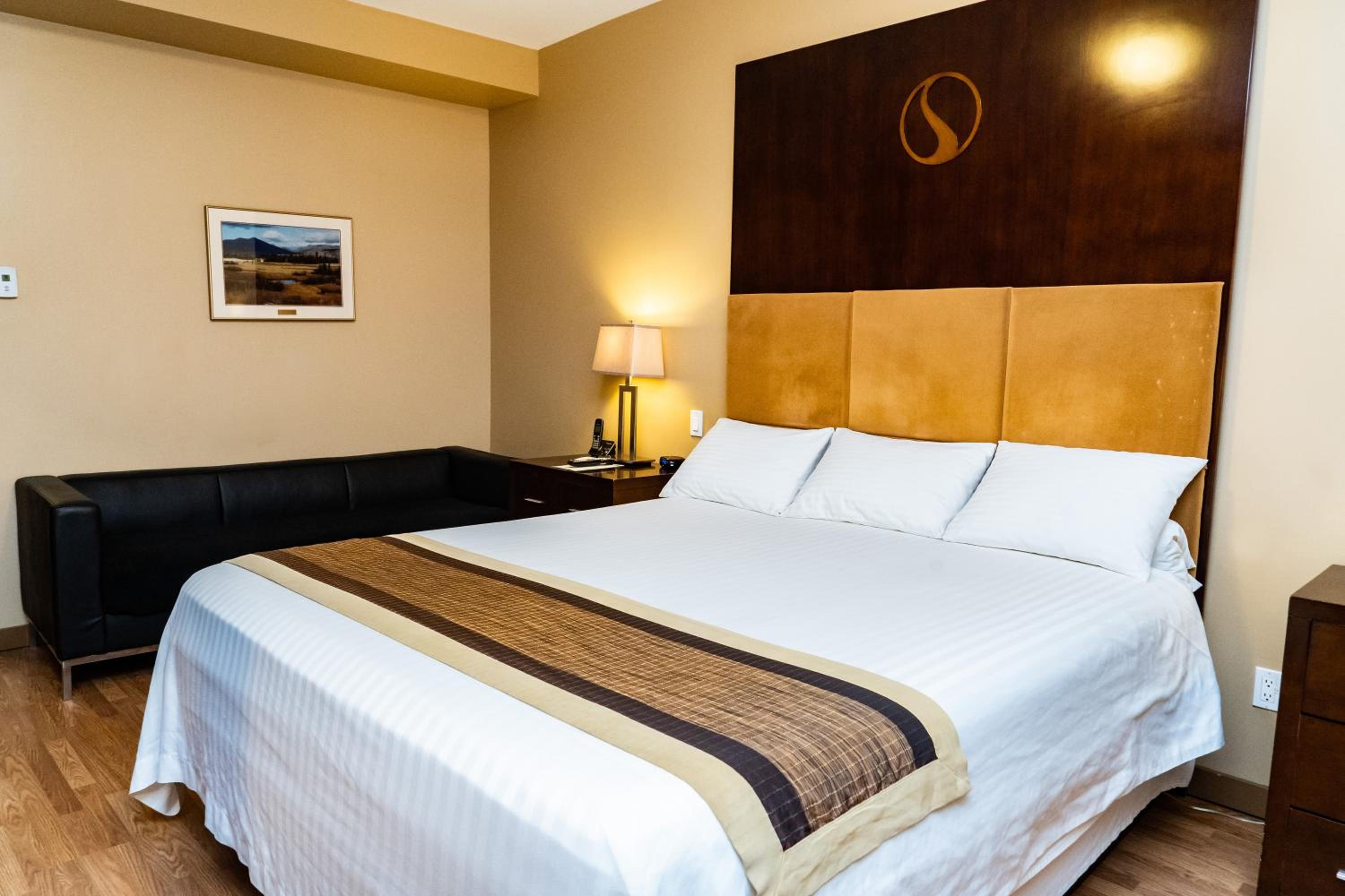 Deluxe Double Room with Shower - Photo 1