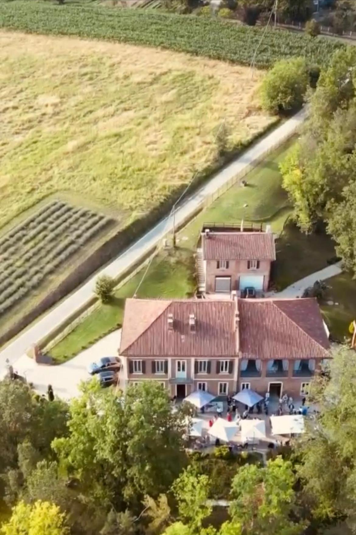 Villa photo 1