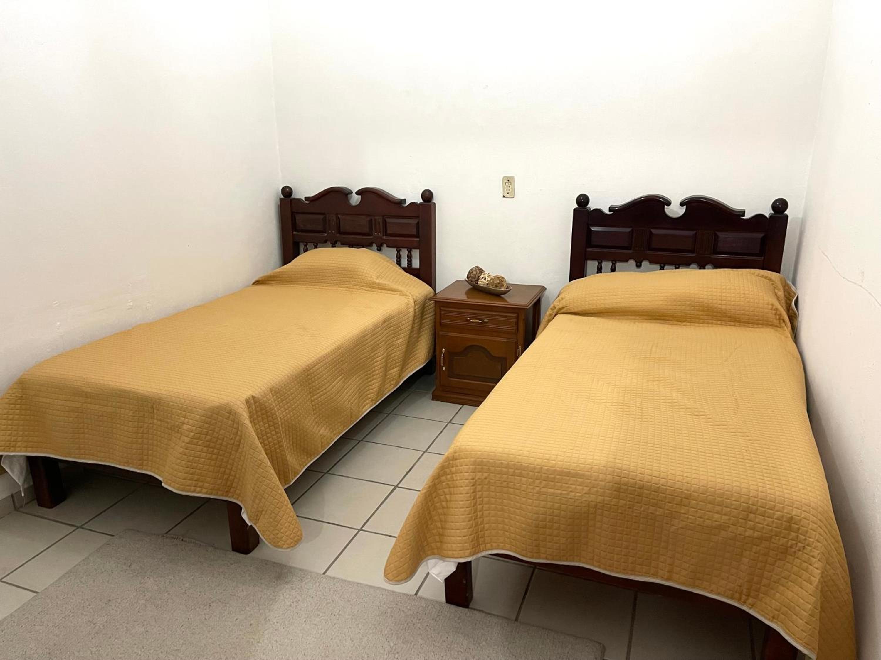 One-Bedroom House photo 1