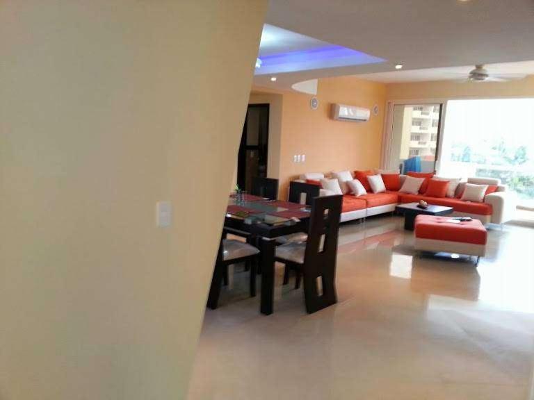 Apartment photo 1