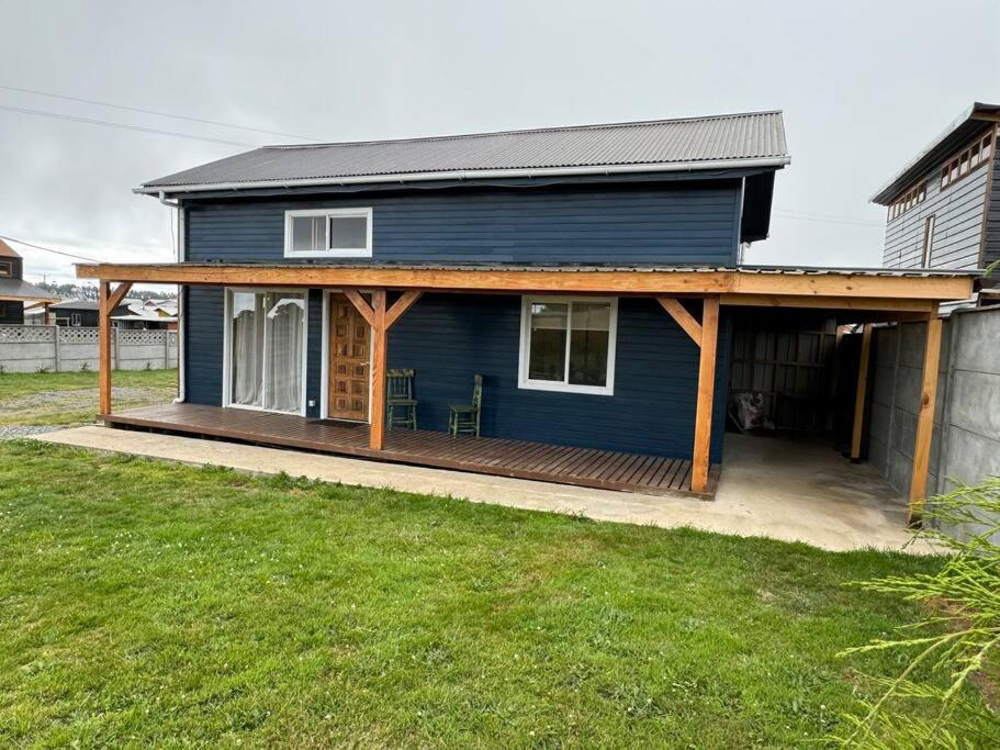 Three-Bedroom House photo 3