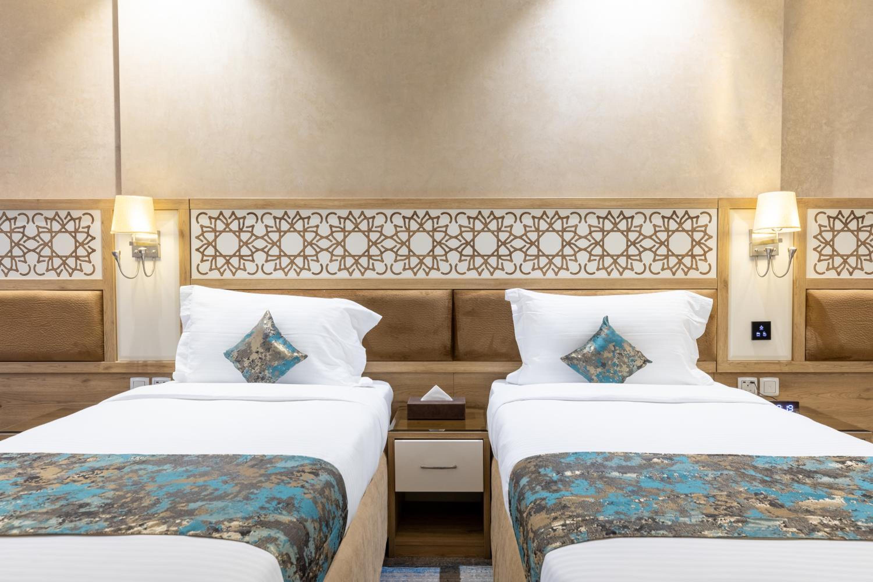 Deluxe Twin Room - Photo 3