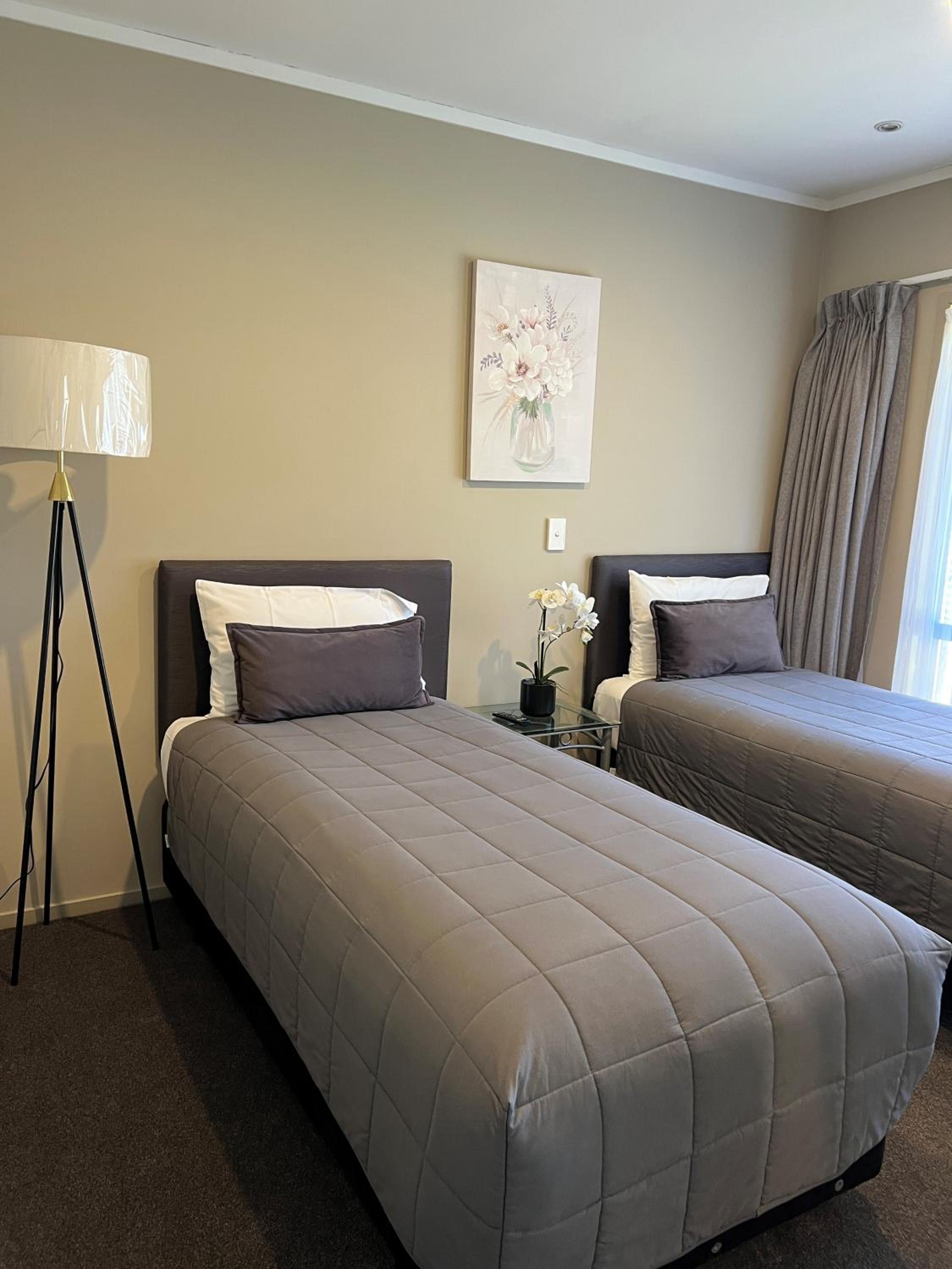 One-Bedroom Suite with Spa Bath
