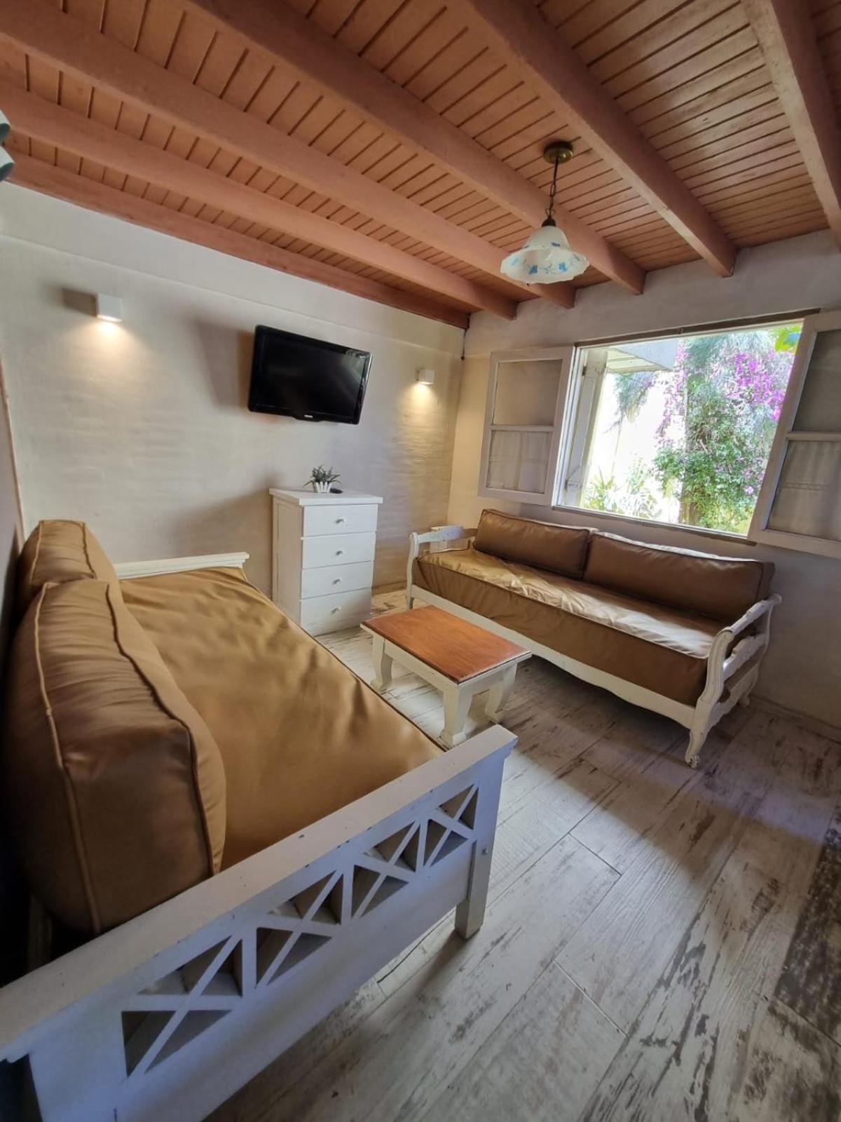 Two-Bedroom House photo 2