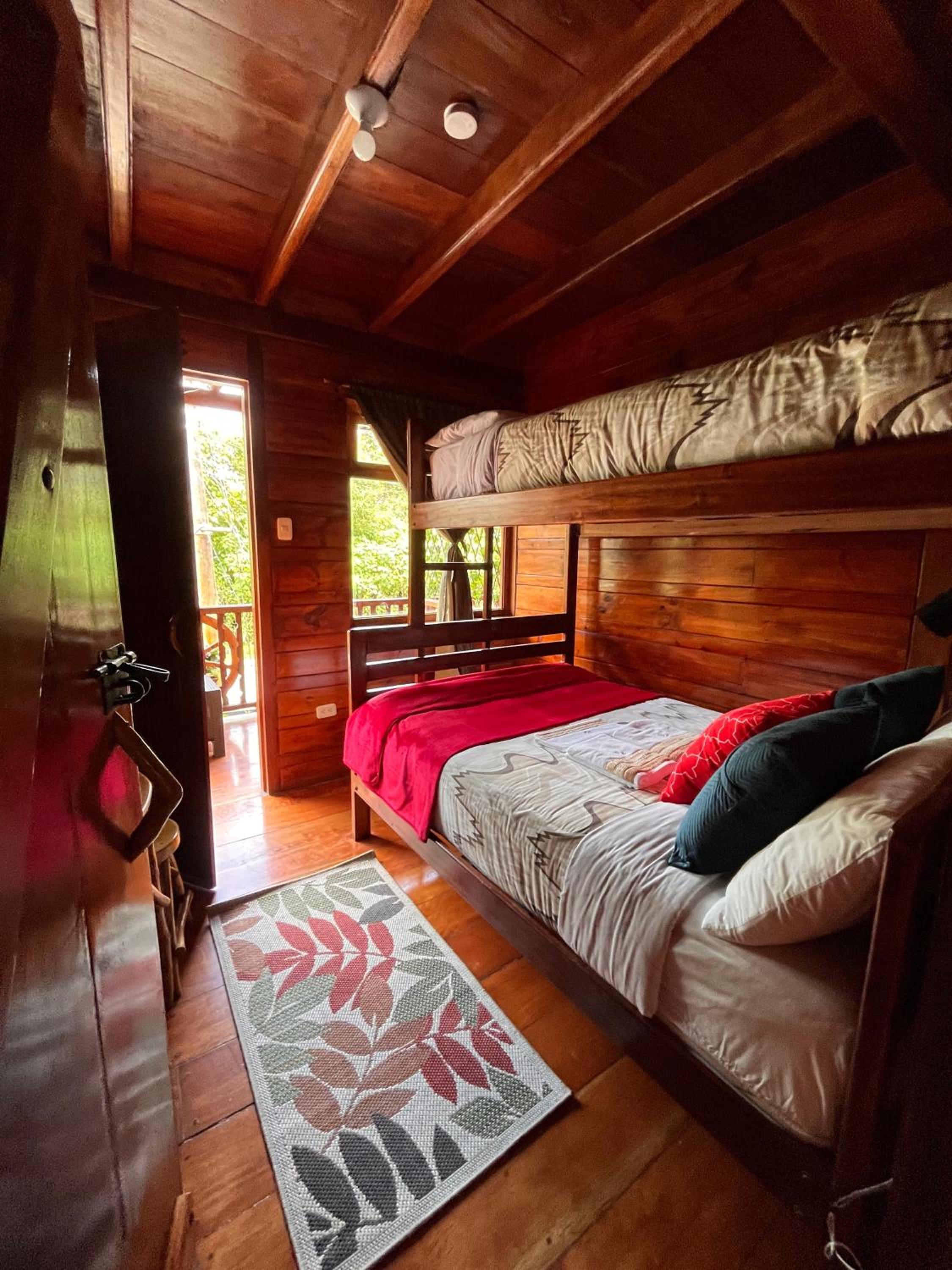 Basic Triple Room photo 1