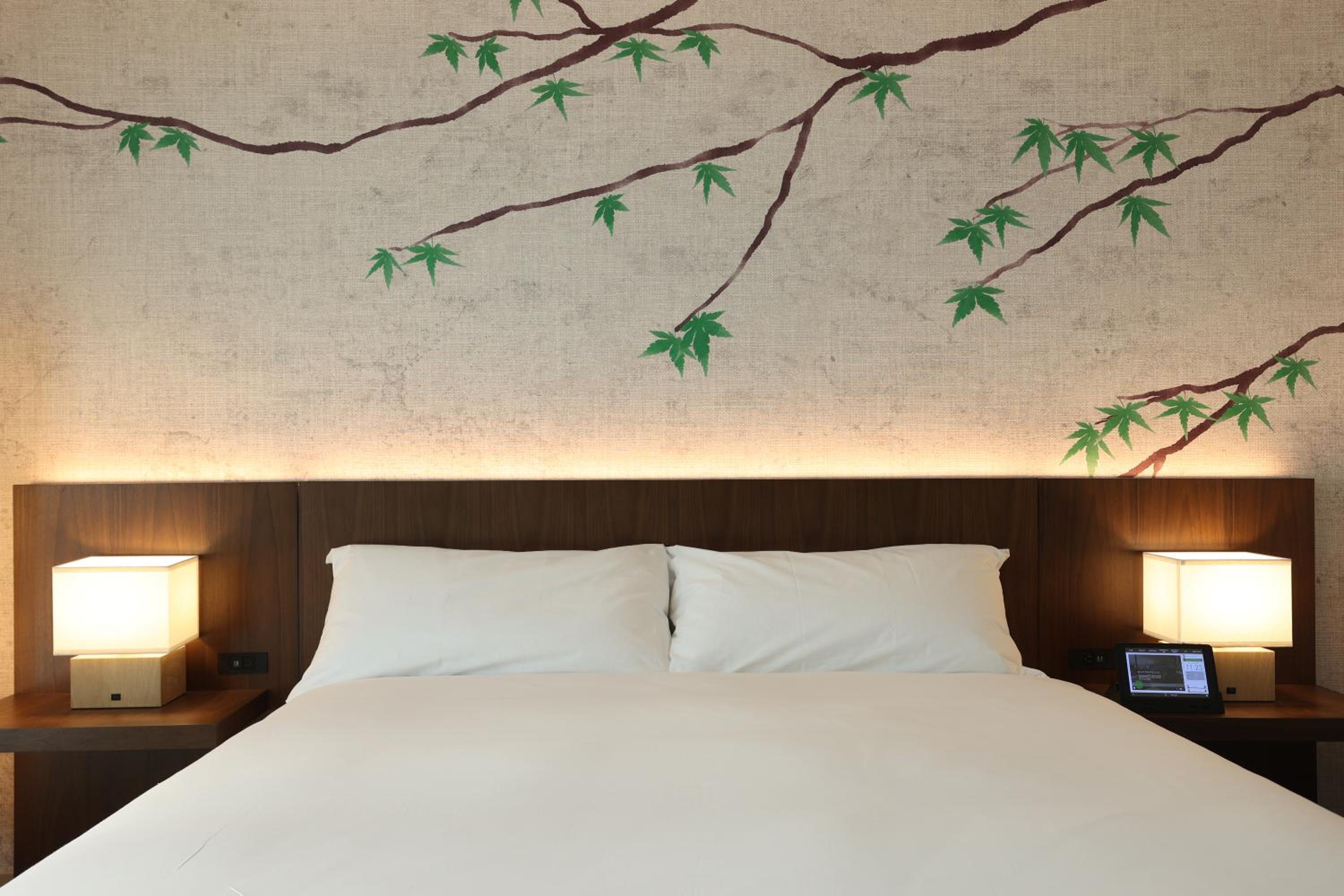 Standard King Room - Hearing Accessible - Photo 2