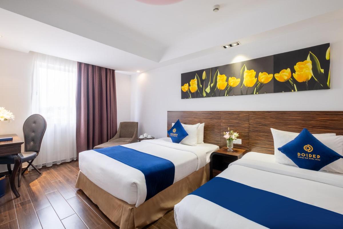 Family Suite with Balcony photo 2
