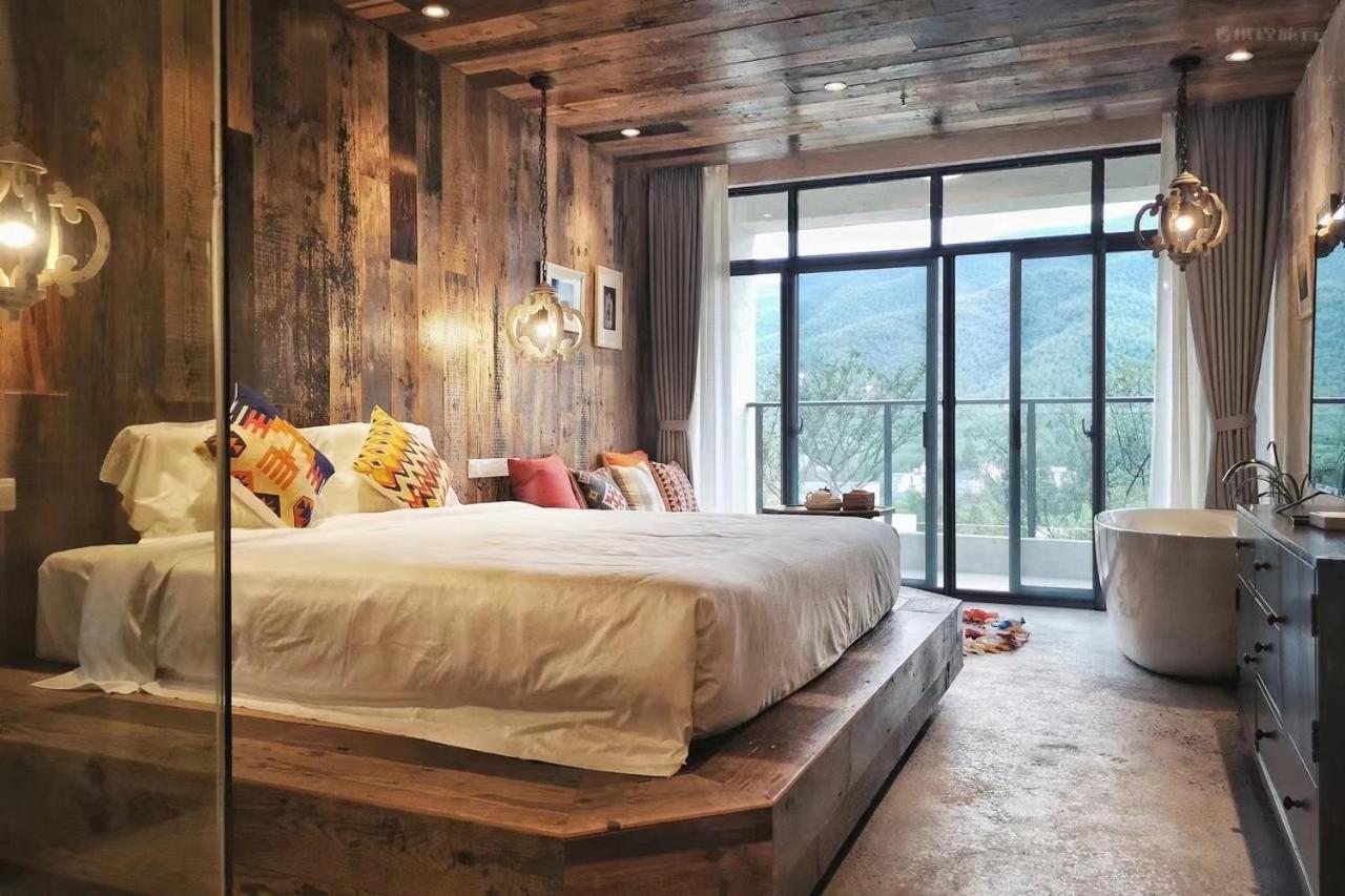Queen Room With Mountain View