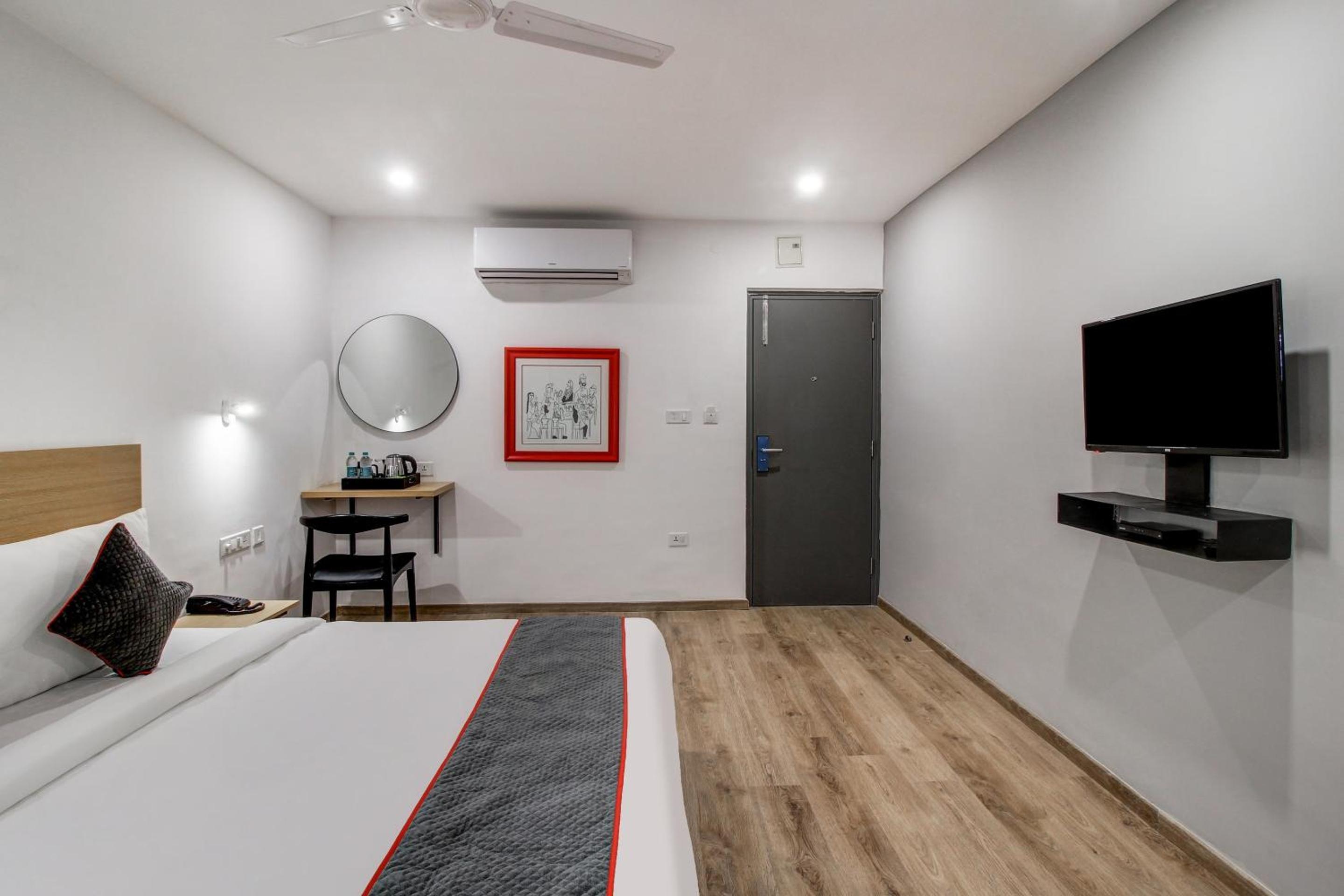Classic Triple Room - Photo 11