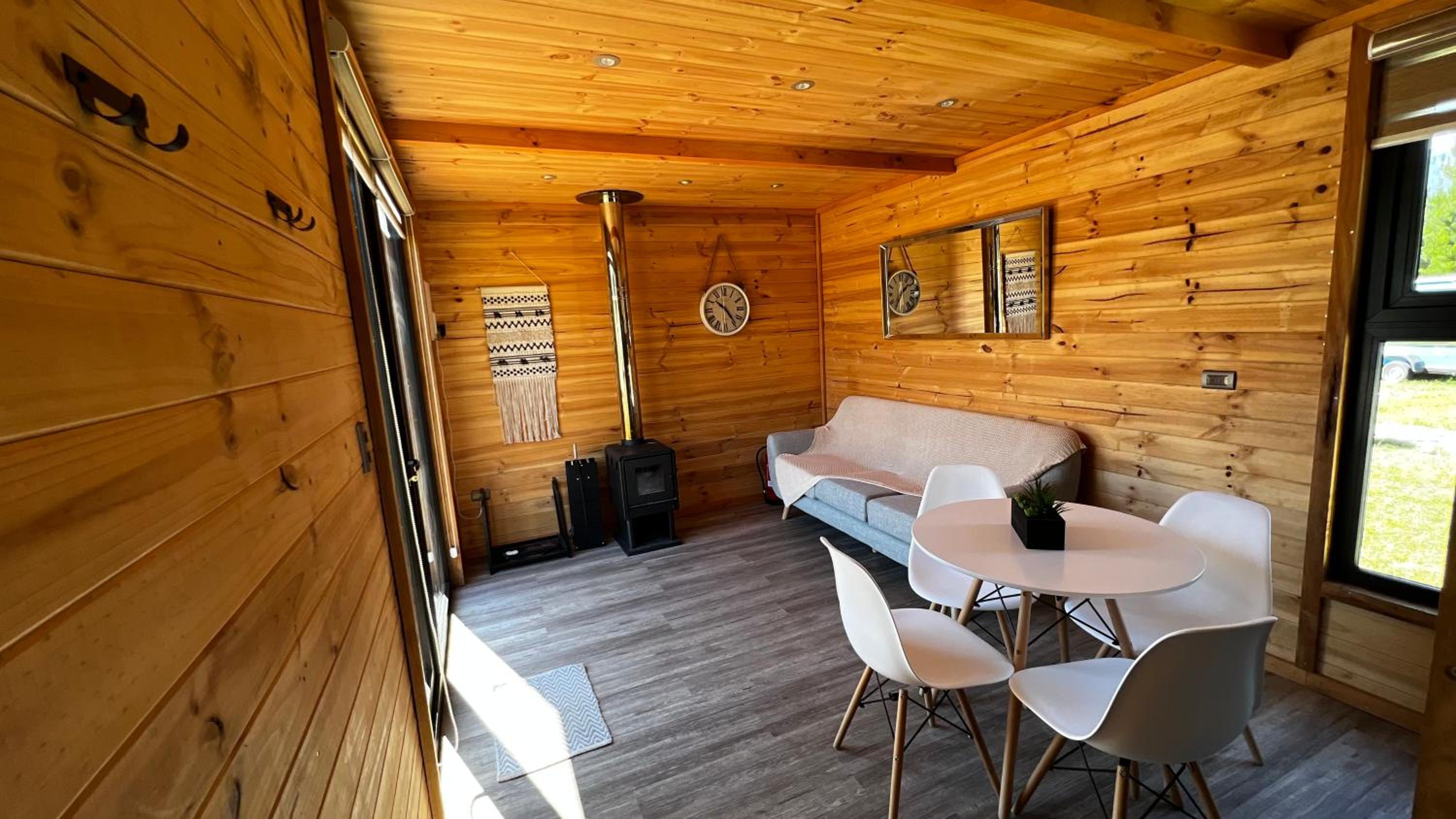 Deluxe Family Room photo 2