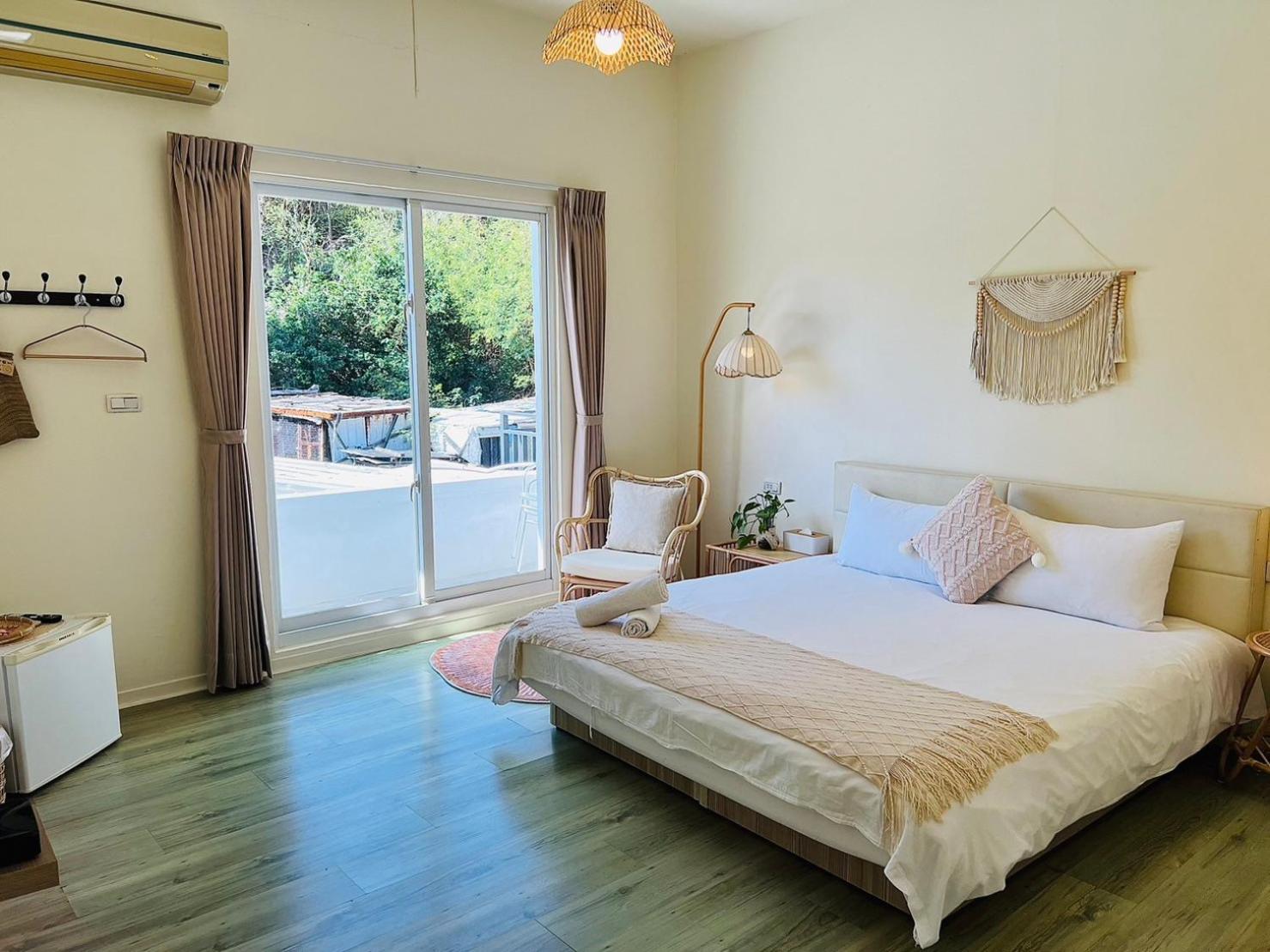 Deluxe Double Room with Balcony photo 3