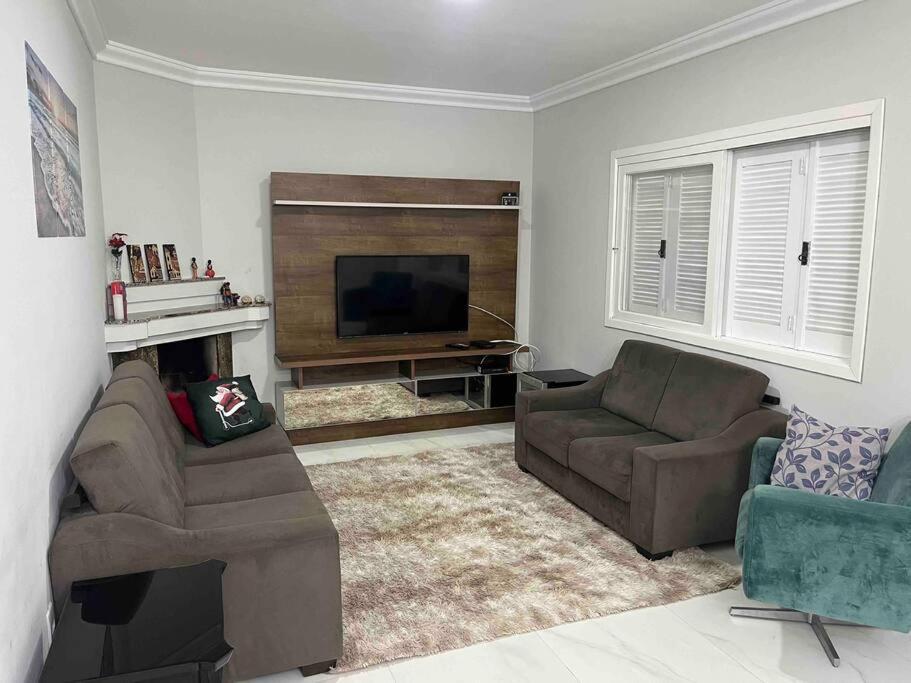 Three-Bedroom House photo 3