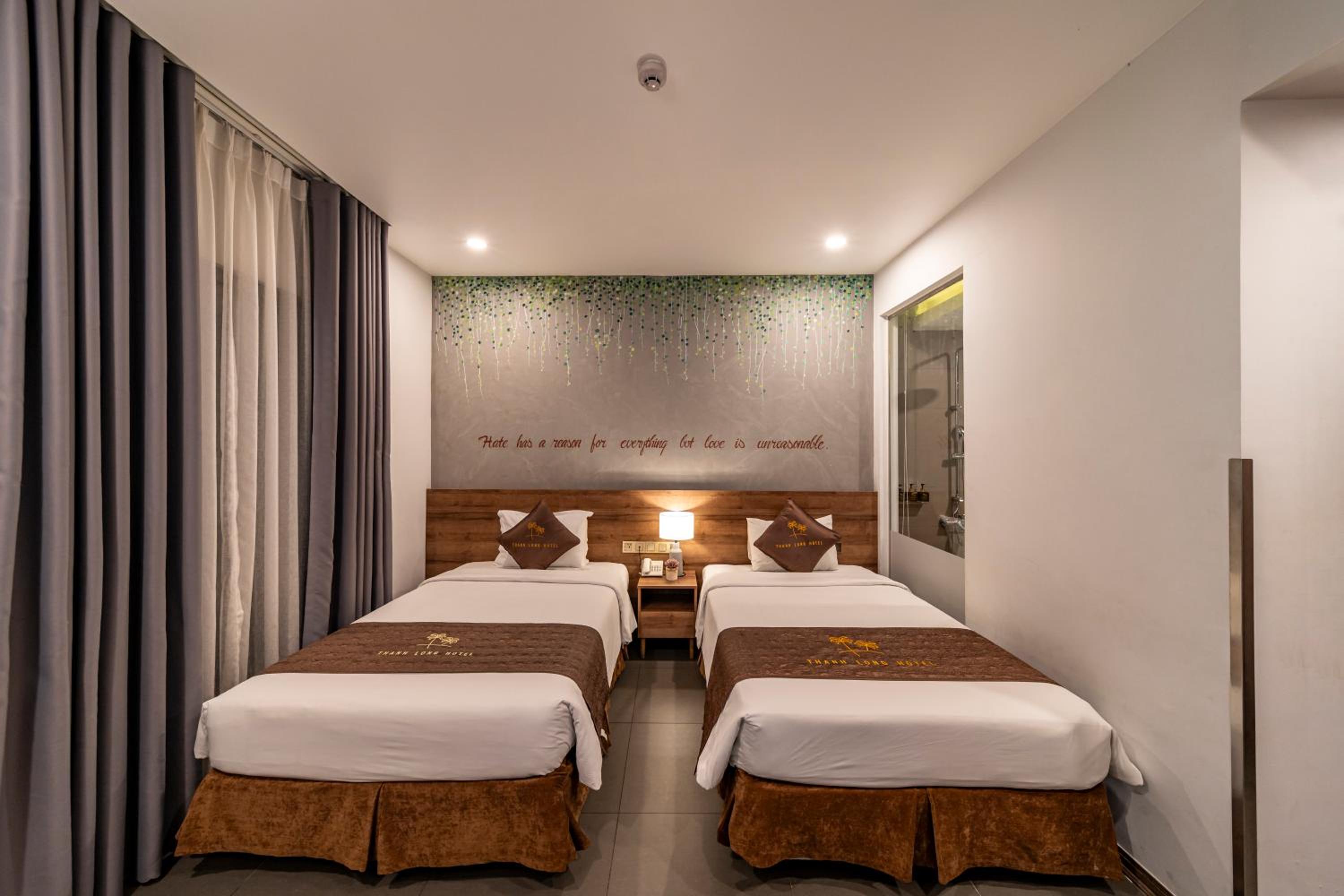Standard Twin Room - Photo 8