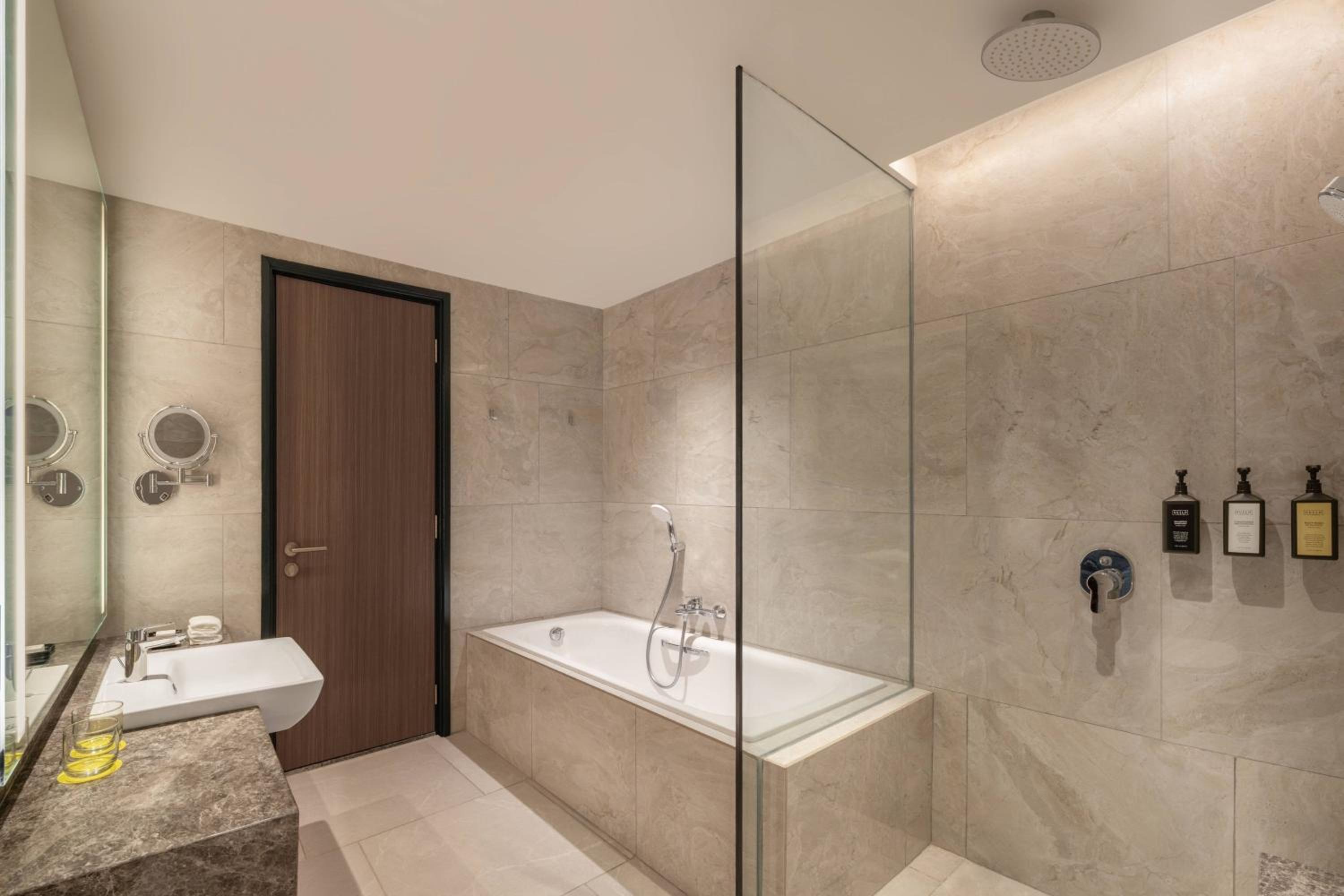 Palm Suite, Suite, 1 King, Balcony