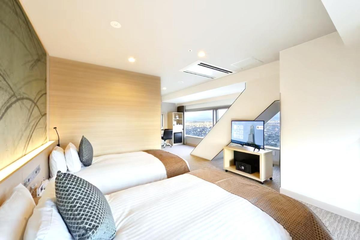 Superior Corner Twin Room
