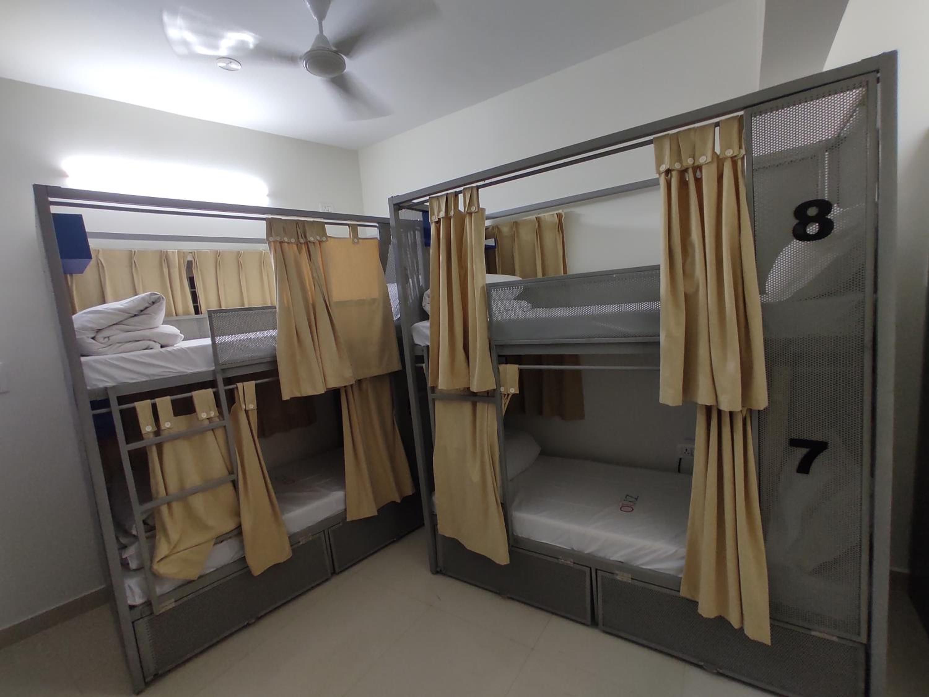 Bed in 8-Bed Mixed Dormitory Room