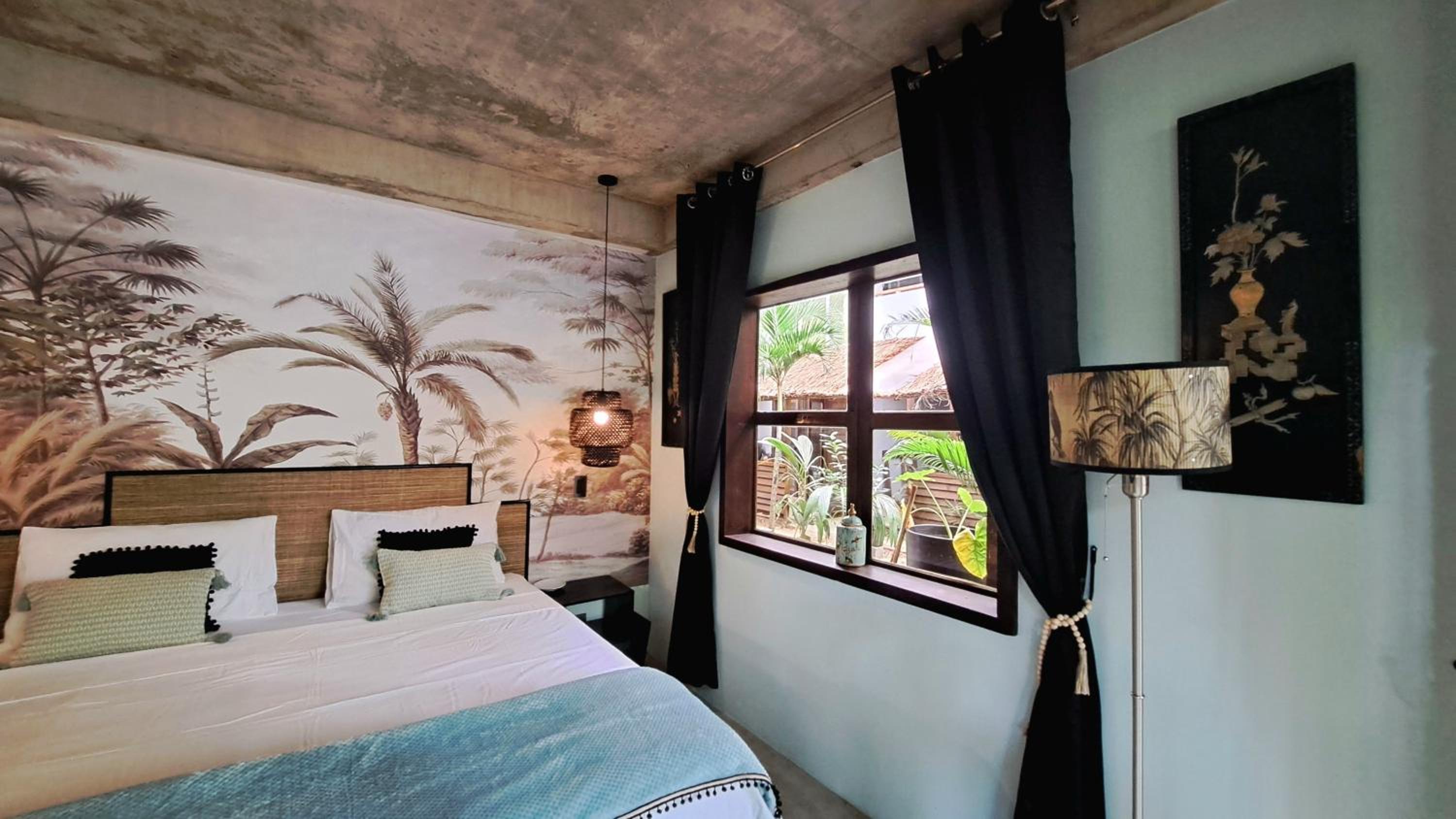 Deluxe King Room with Garden View - Photo 1