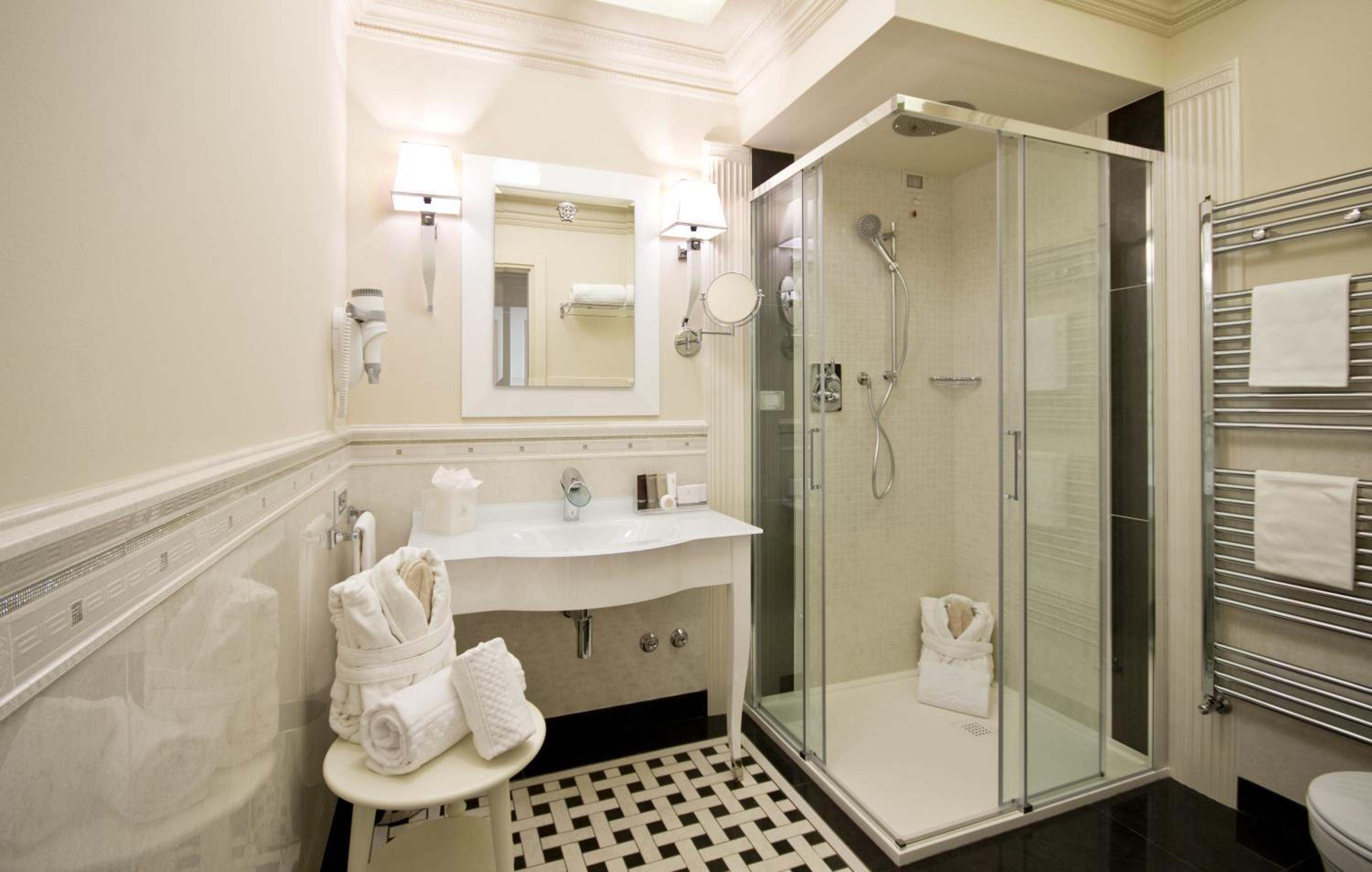 Double or Twin Room photo 3