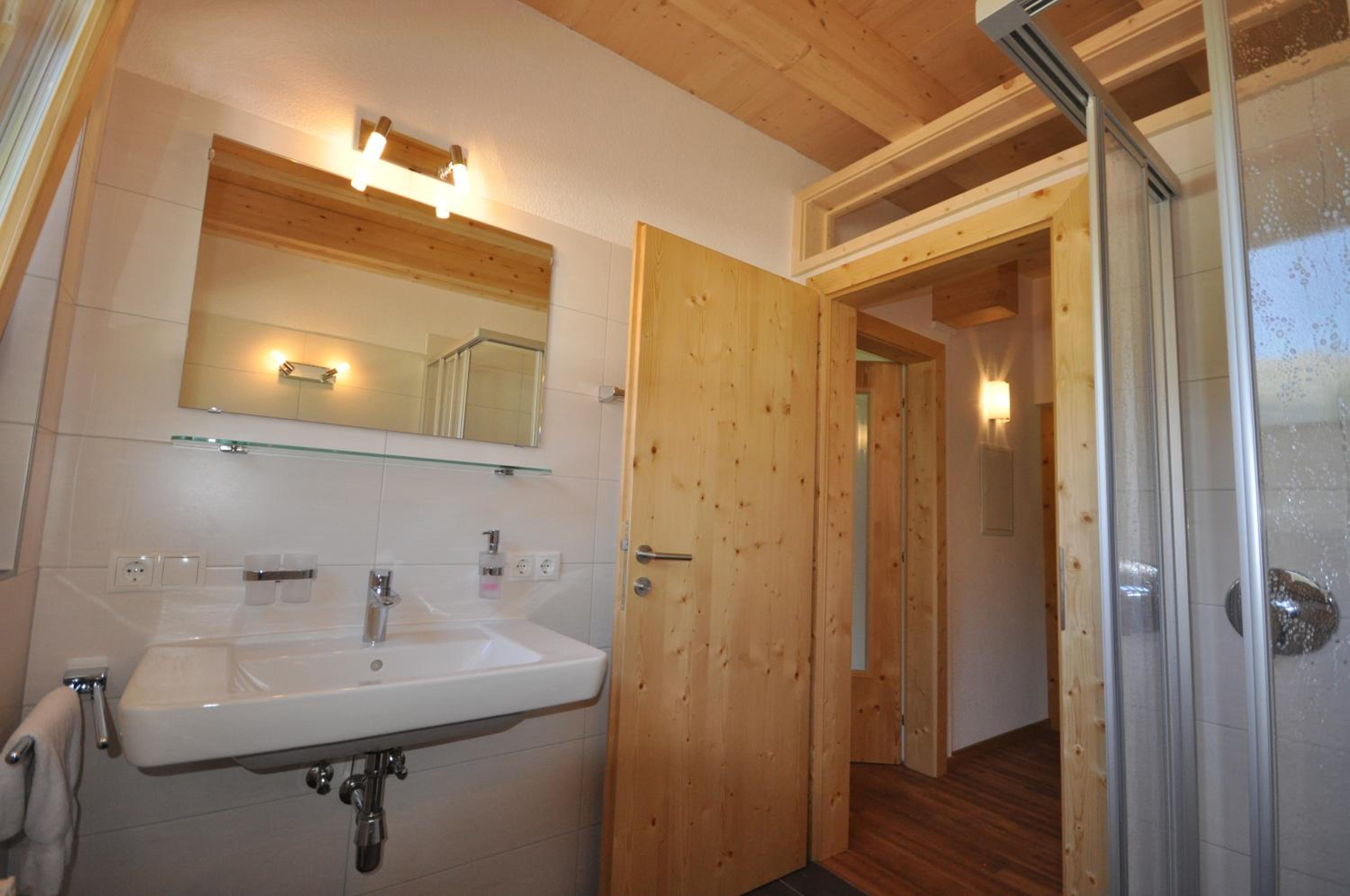 Apartment 318 with Balcony (2 - 3 Adults) photo 3
