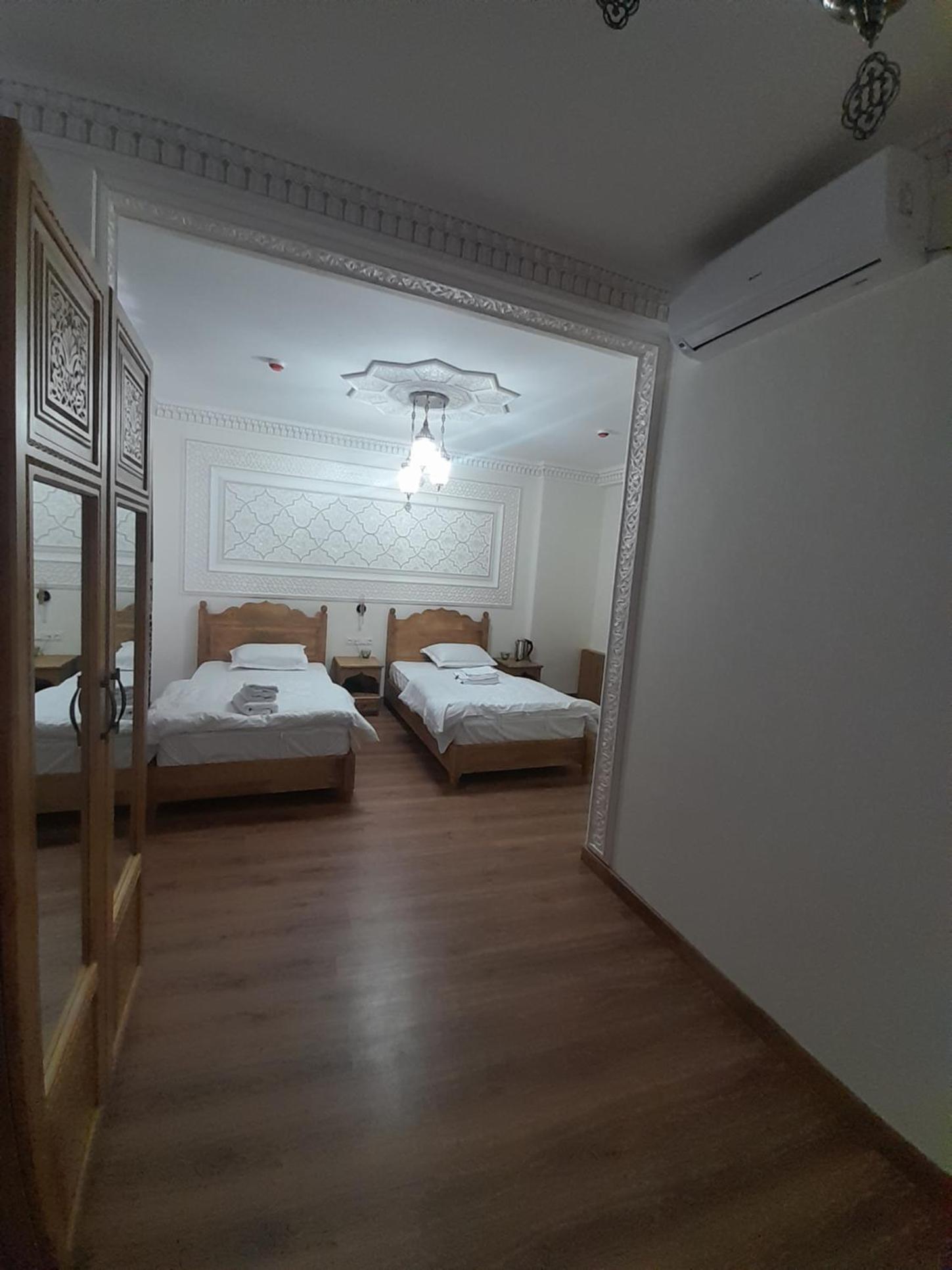 Twin Room with Private Bathroom photo 1