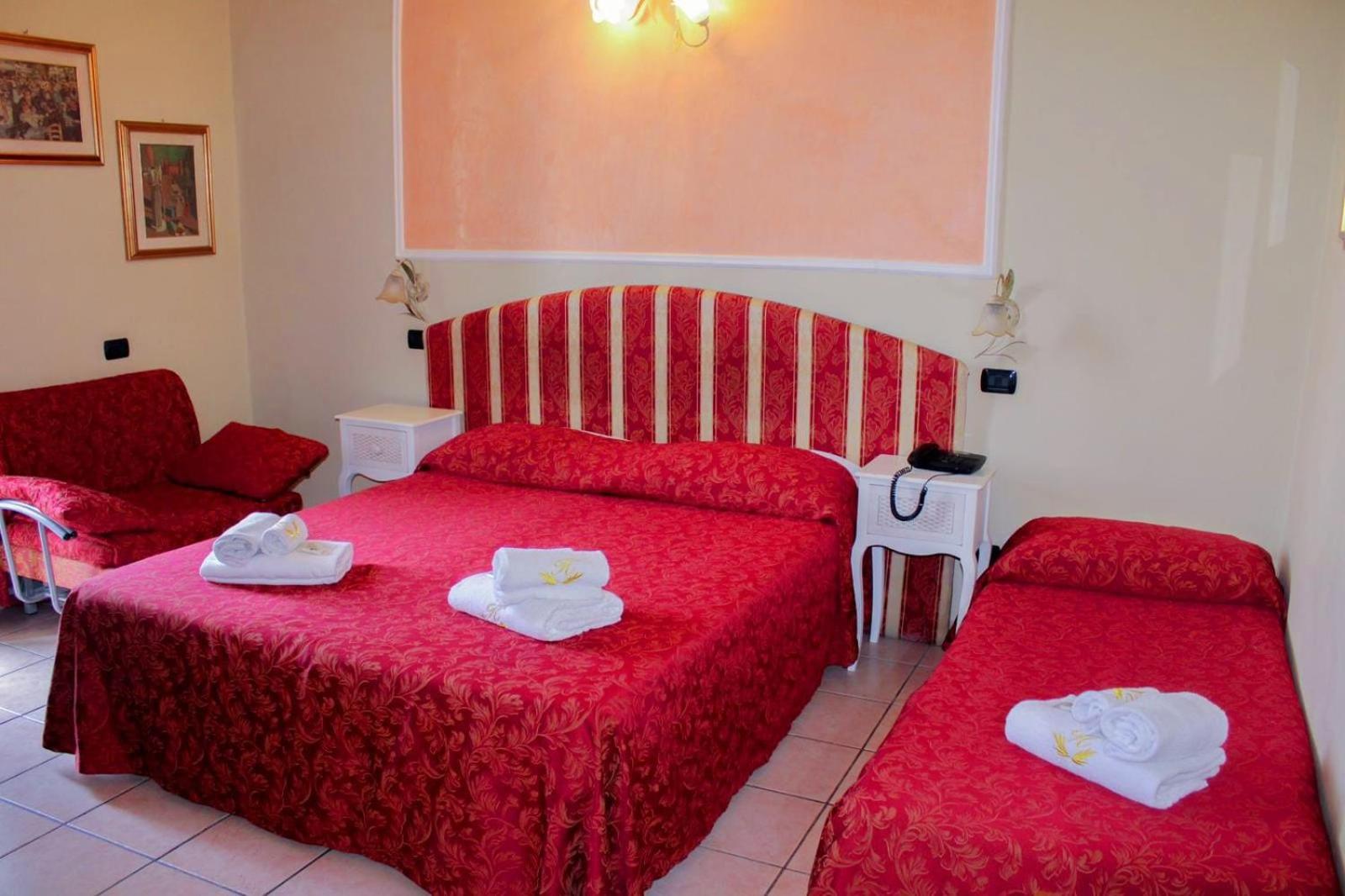Triple Room with Bathroom