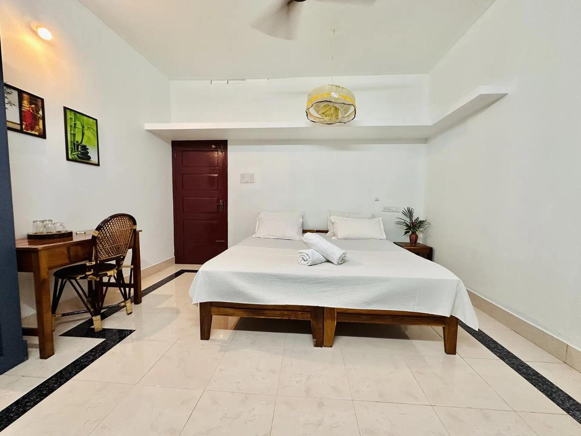Budget Double Room photo 2